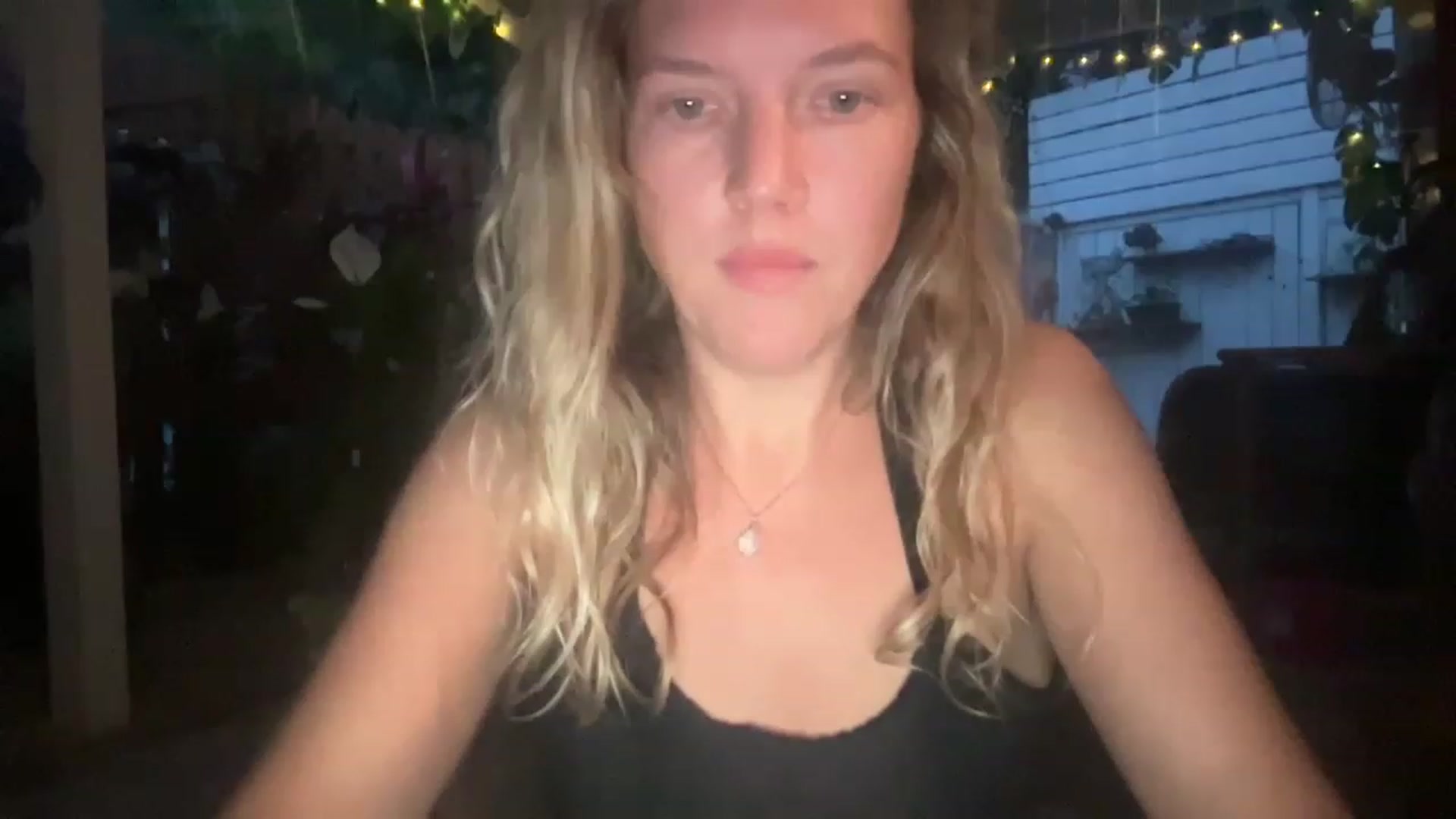 Gallery image thumbnail from barebeautyxo's myfreecams stream on, 01/21/2023, 23:28 image 17 of 20