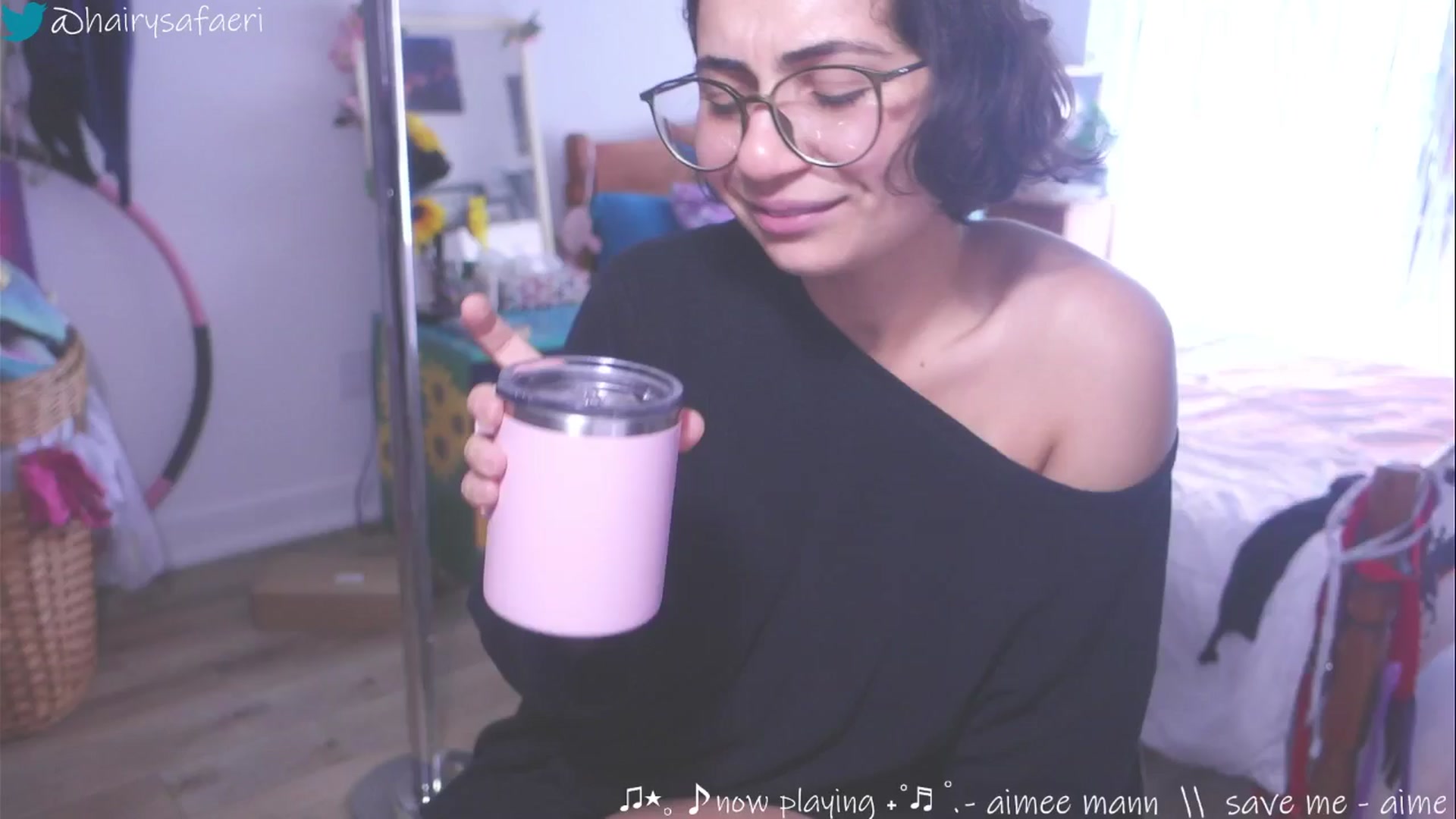 Gallery image thumbnail from barelysafaeri's myfreecams stream on, 05/25/2025, 18:14 image 18 of 20