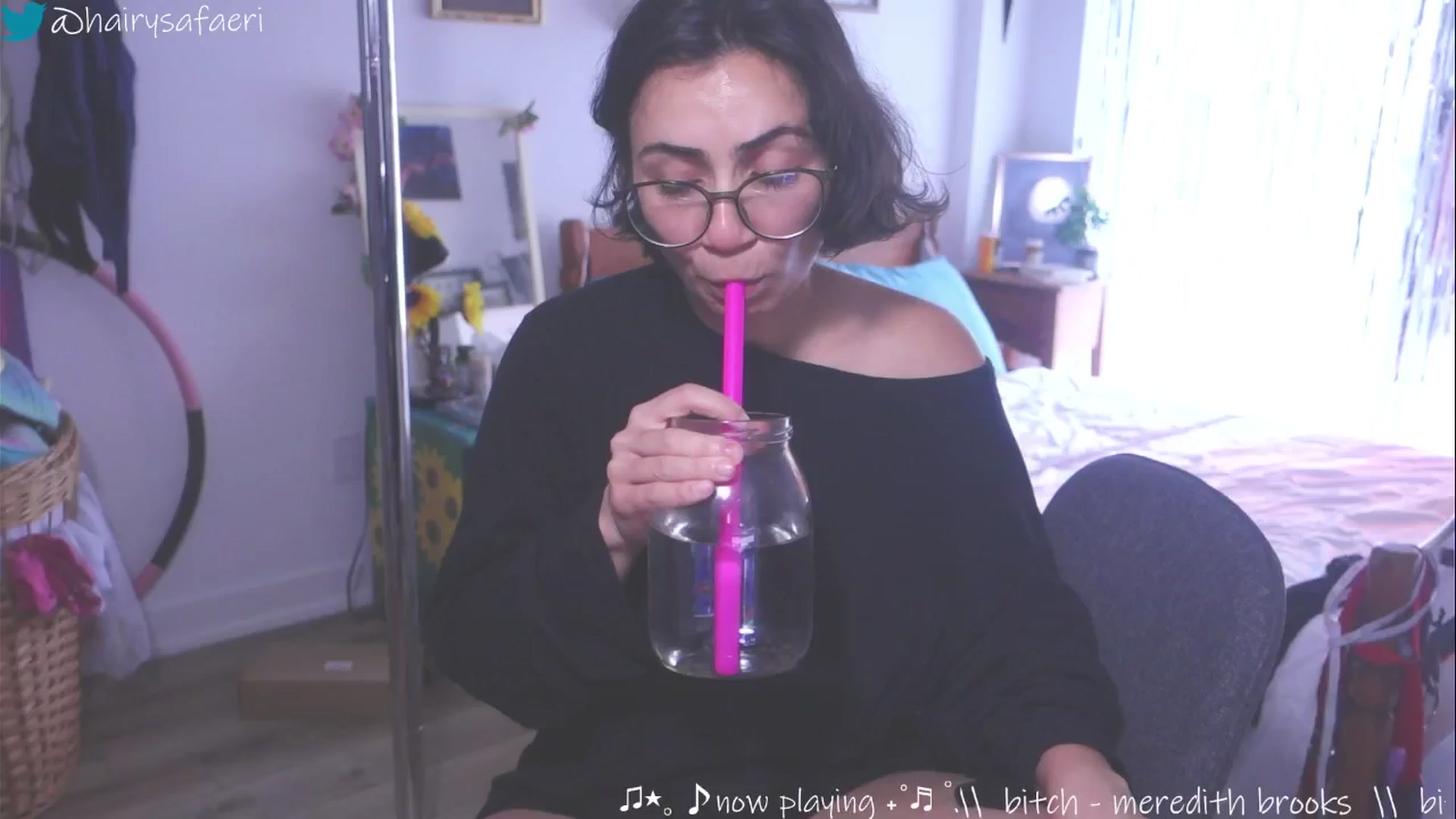 Gallery image thumbnail from barelysafaeri's myfreecams stream on, 05/25/2025, 18:14 image 5 of 20