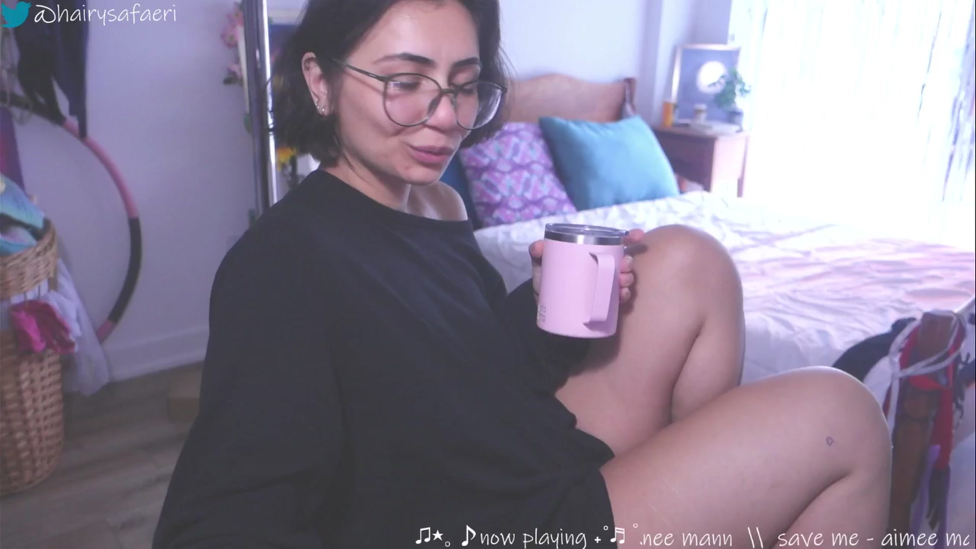 Gallery image thumbnail from barelysafaeri's myfreecams stream on, 05/25/2025, 18:14 image 17 of 20