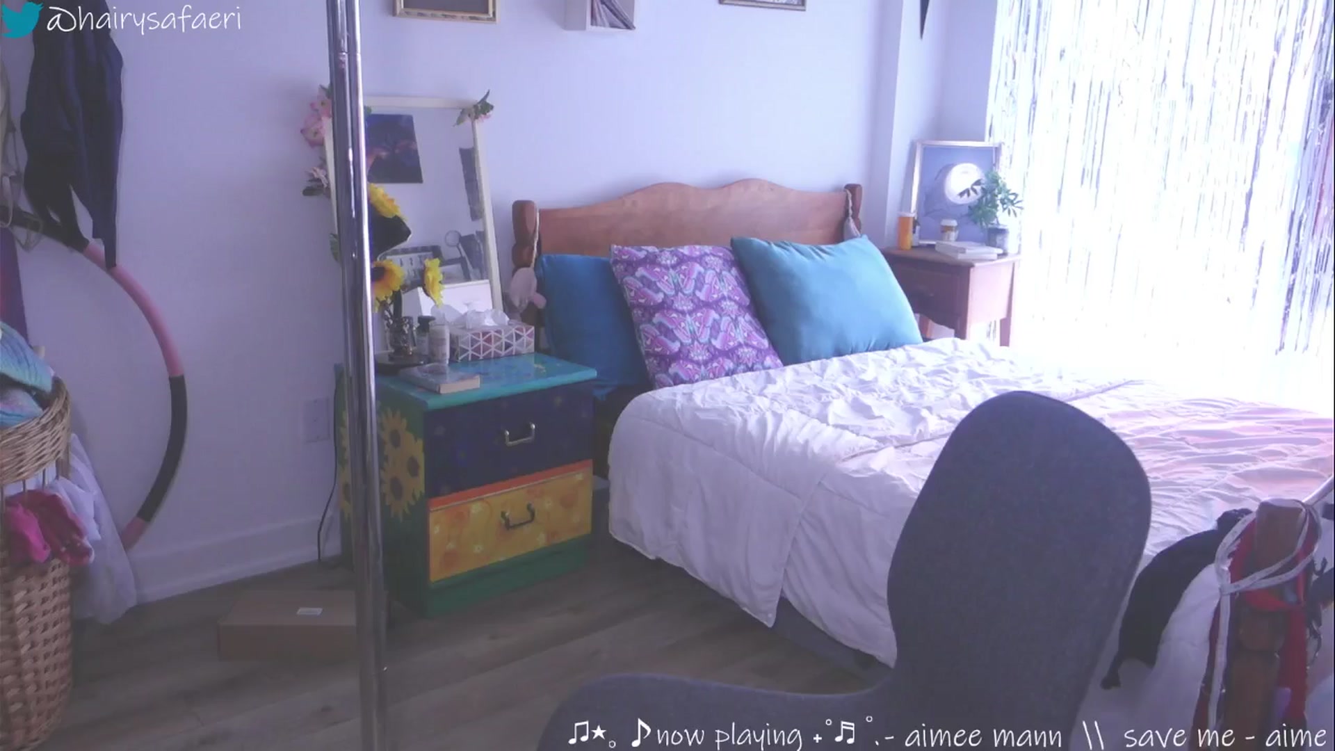 Gallery image thumbnail from barelysafaeri's myfreecams stream on, 05/25/2025, 18:14 image 12 of 20