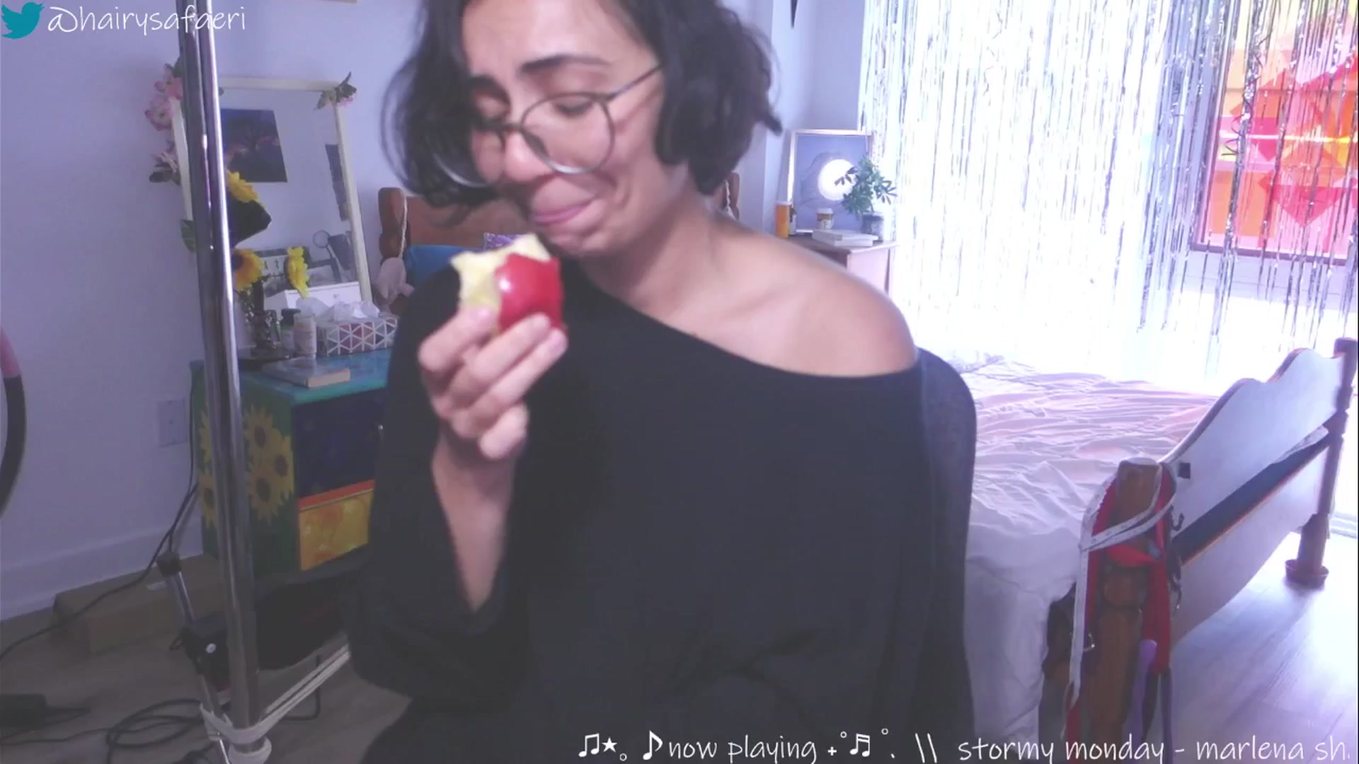 Gallery image thumbnail from barelysafaeri's myfreecams stream on, 05/25/2025, 19:44 image 6 of 20