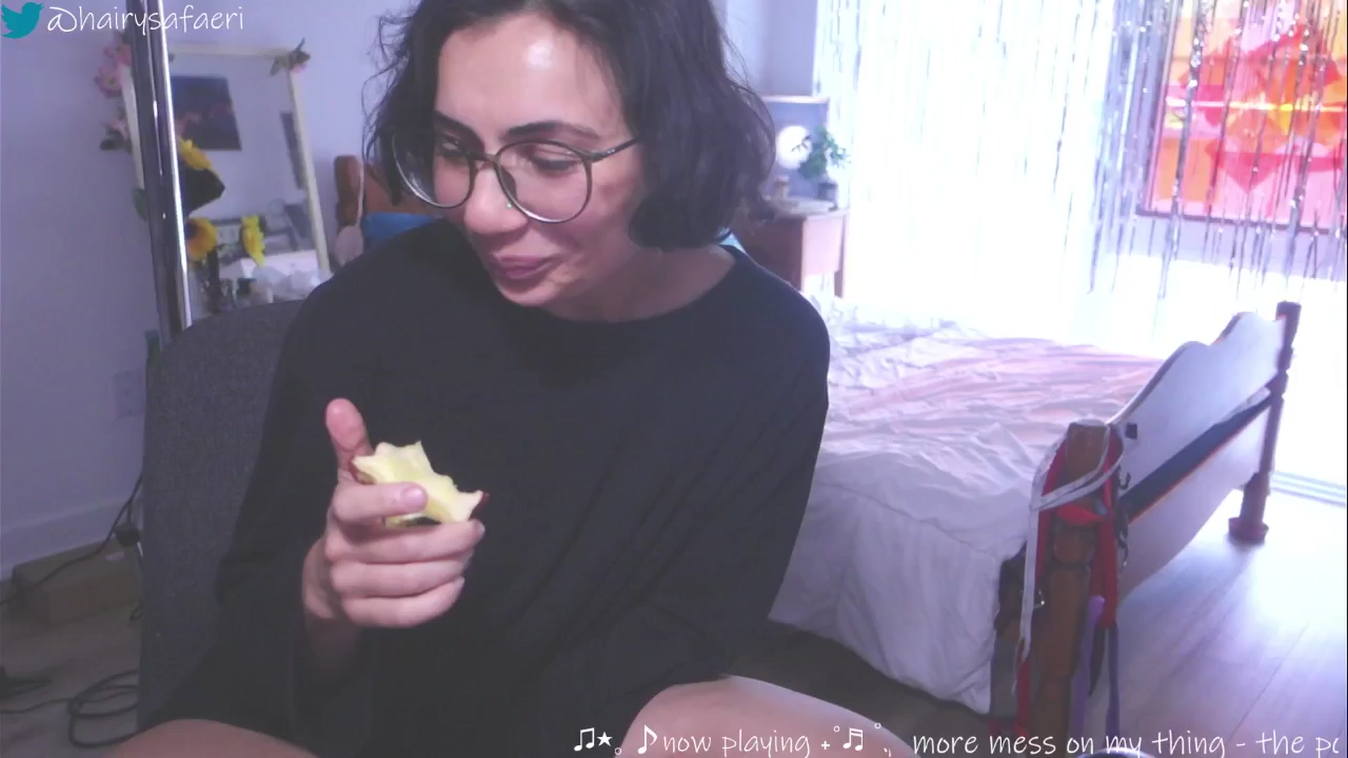 Gallery image thumbnail from barelysafaeri's myfreecams stream on, 05/25/2025, 19:44 image 12 of 20