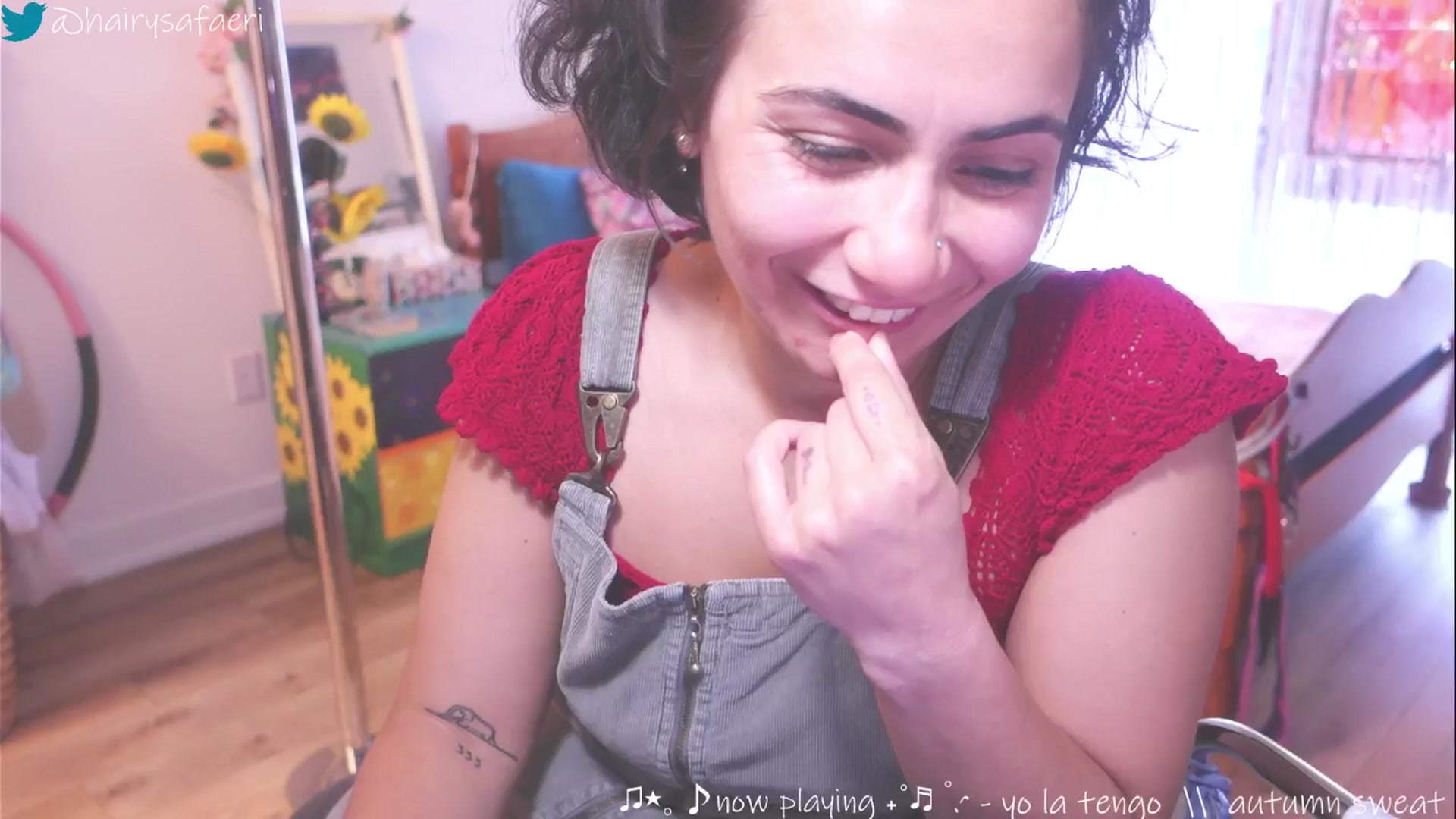 Gallery image thumbnail from barelysafaeri's myfreecams stream on, 05/27/2025, 23:27 image 16 of 20