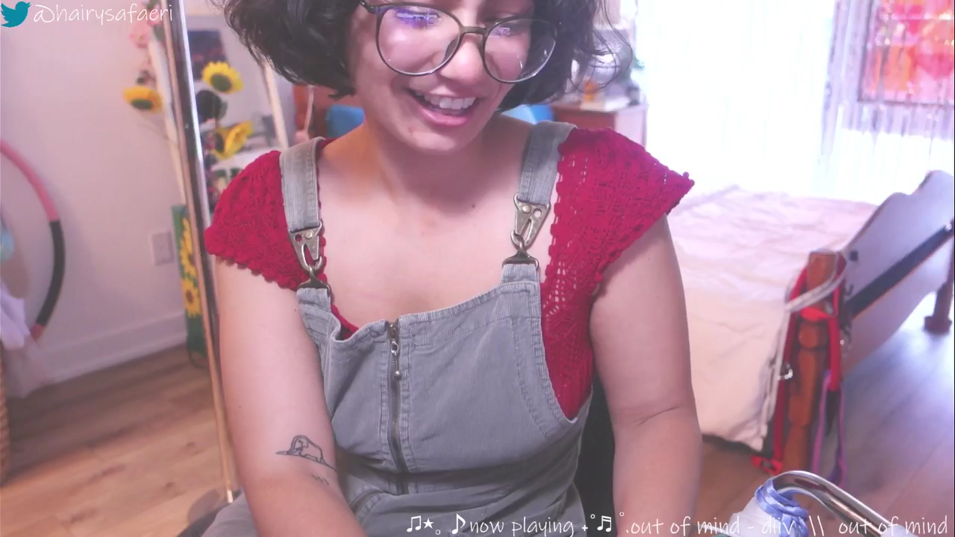 Gallery image thumbnail from barelysafaeri's myfreecams stream on, 05/27/2025, 23:27 image 15 of 20