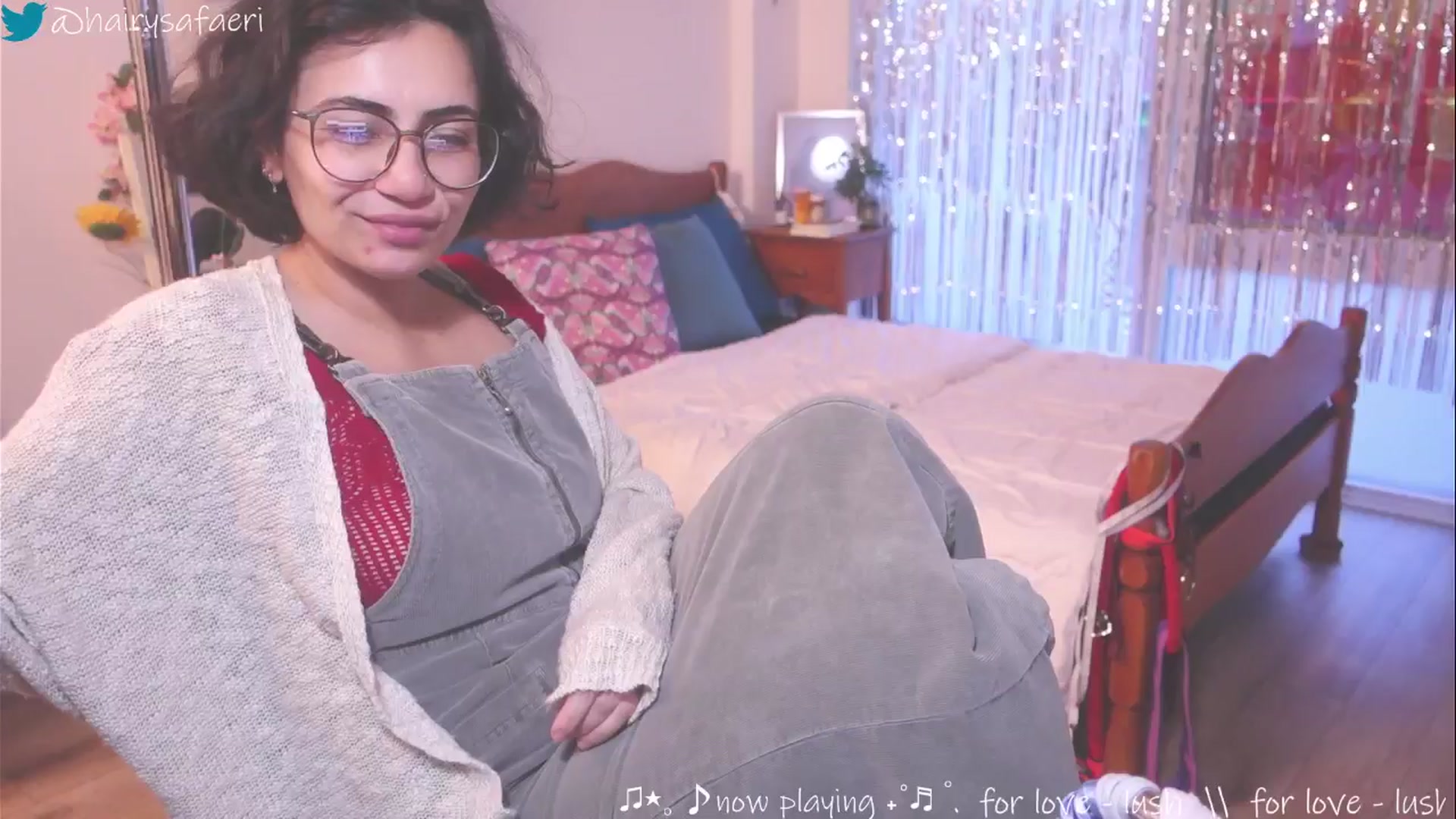 Gallery image thumbnail from barelysafaeri's myfreecams stream on, 05/28/2025, 24:49 image 15 of 20