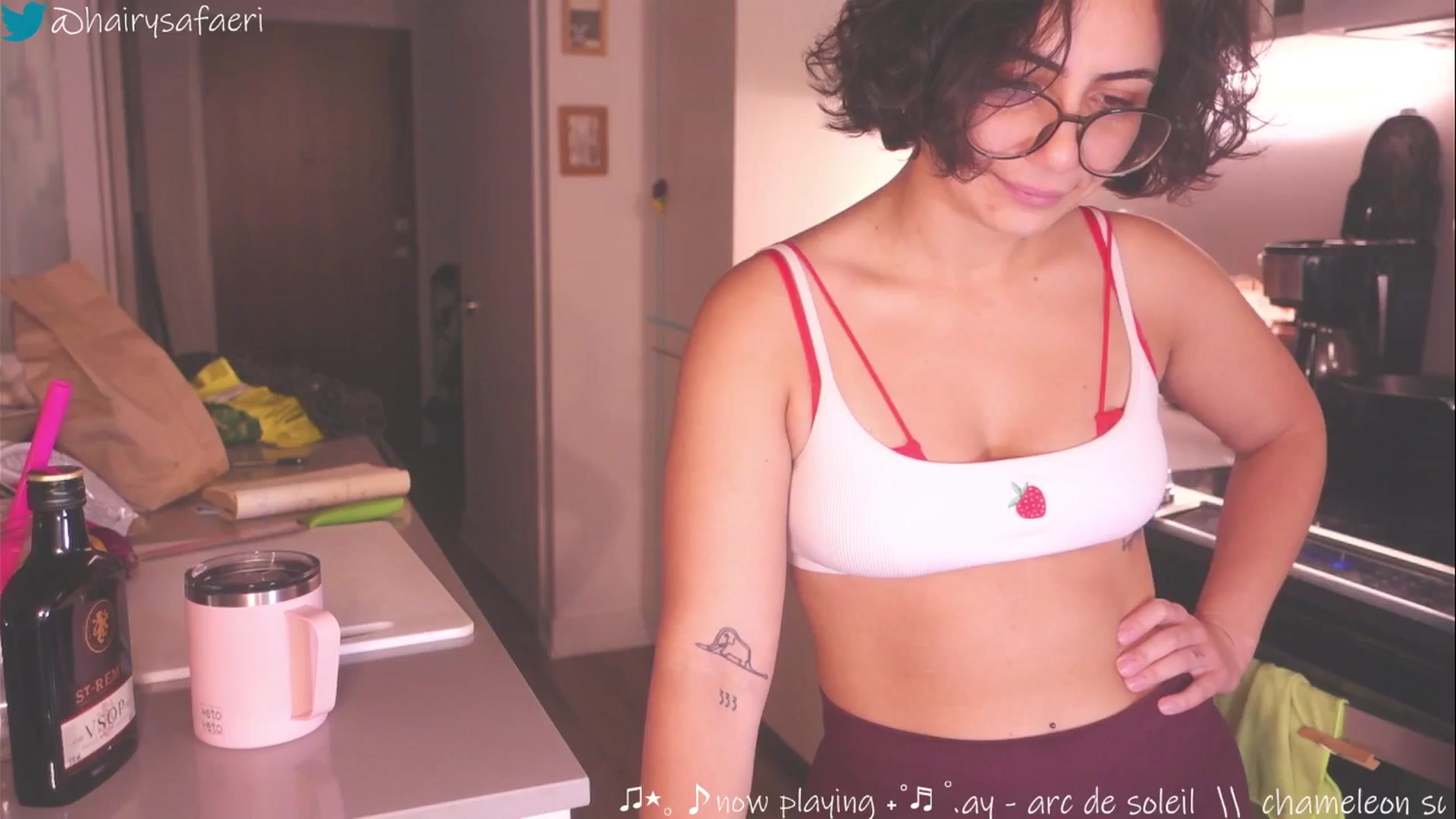 Gallery image thumbnail from barelysafaeri's myfreecams stream on, 05/29/2025, 21:28 image 18 of 20