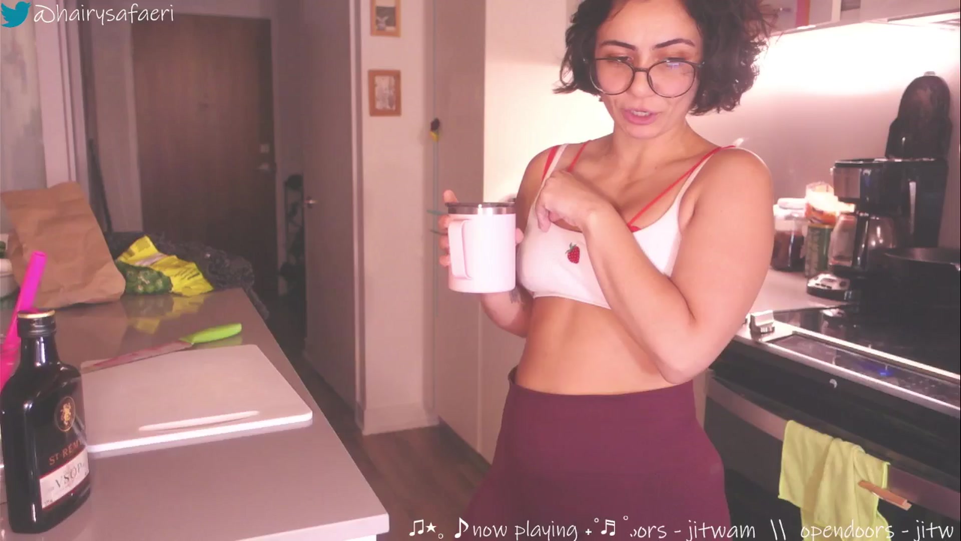 Gallery image thumbnail from barelysafaeri's myfreecams stream on, 05/29/2025, 21:28 image 14 of 20