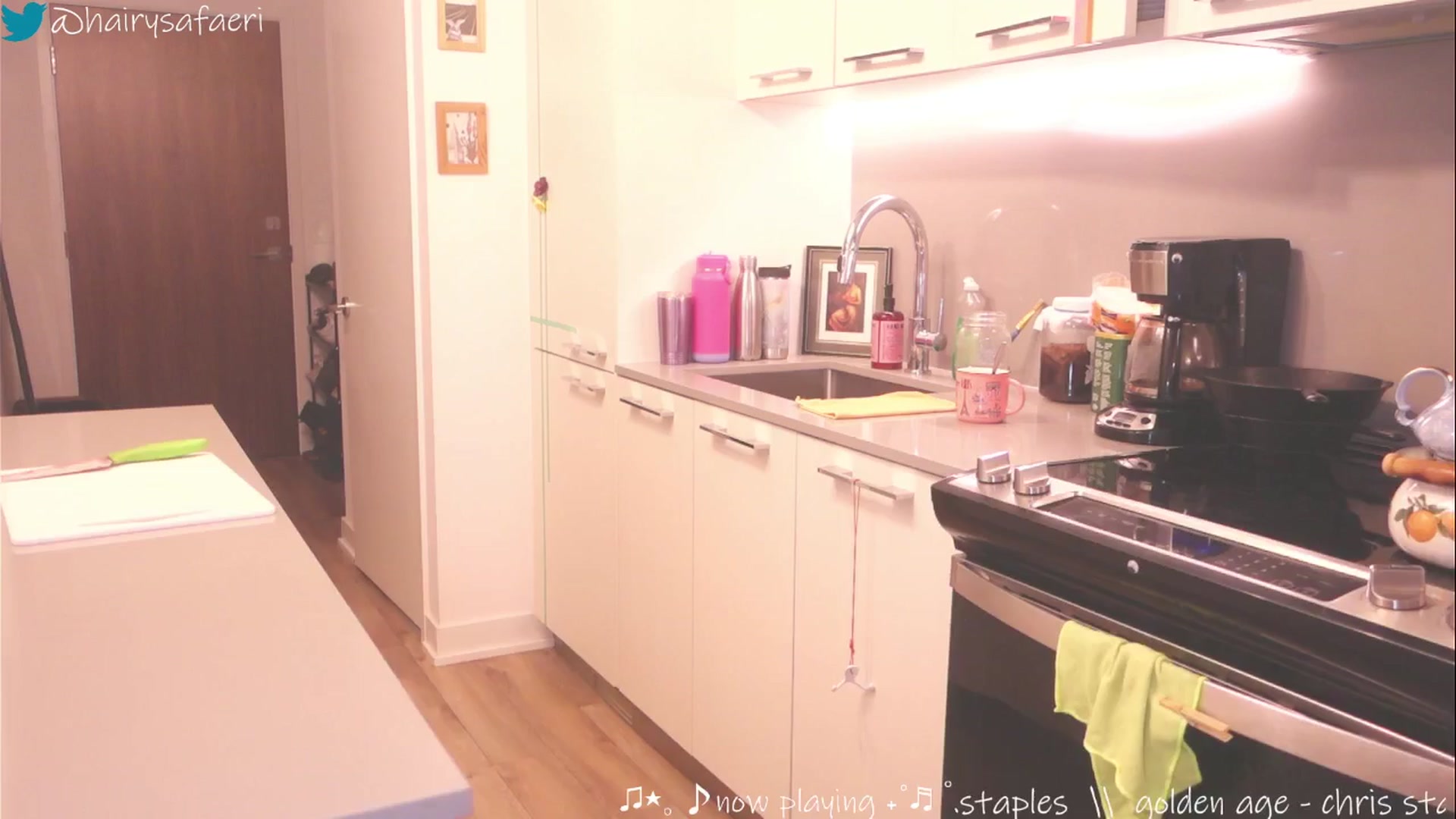 Gallery image thumbnail from barelysafaeri's myfreecams stream on, 05/29/2025, 21:28 image 2 of 20