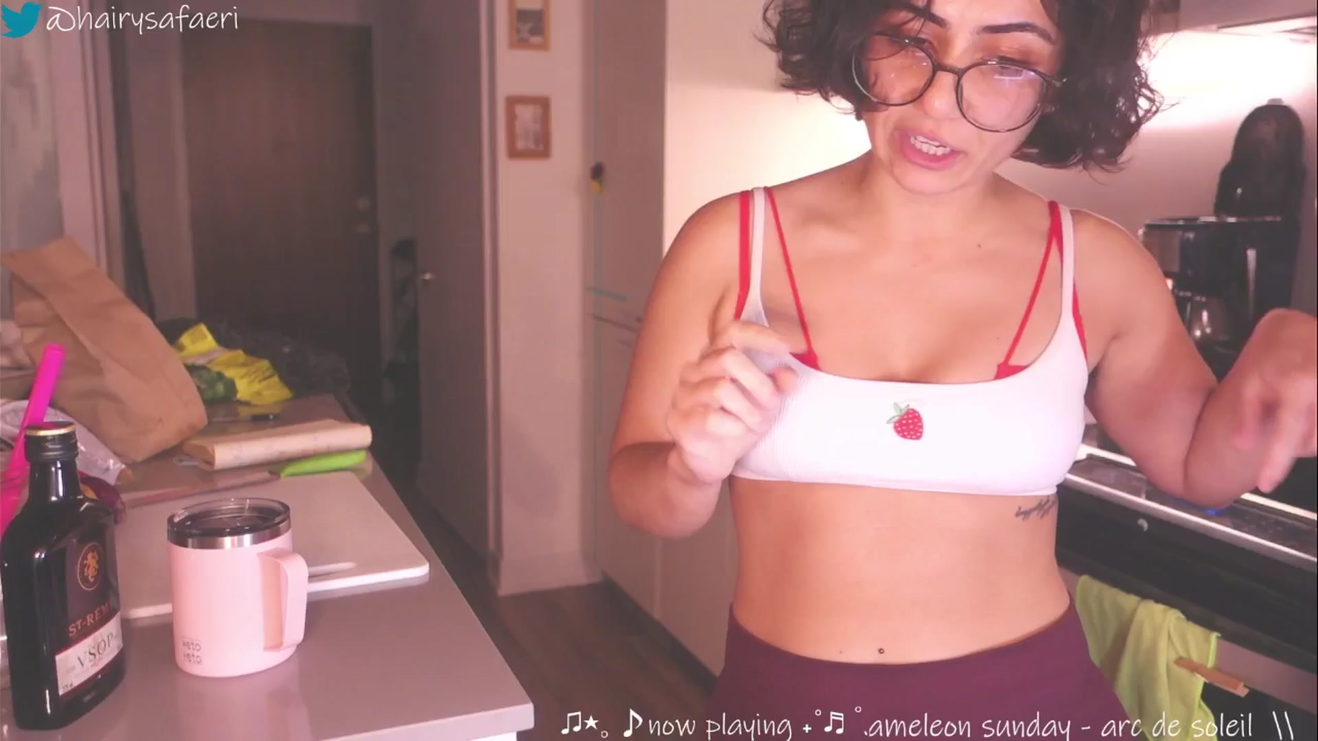 Gallery image thumbnail from barelysafaeri's myfreecams stream on, 05/29/2025, 21:28 image 19 of 20