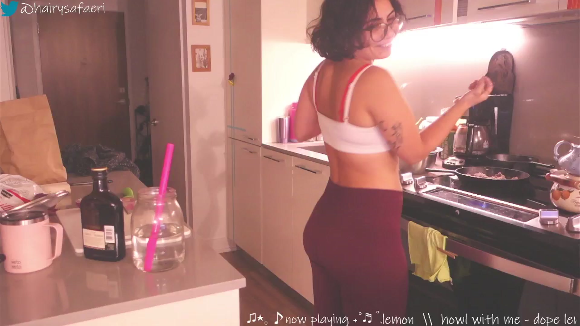 Gallery image thumbnail from barelysafaeri's myfreecams stream on, 05/30/2025, 24:39 image 5 of 20