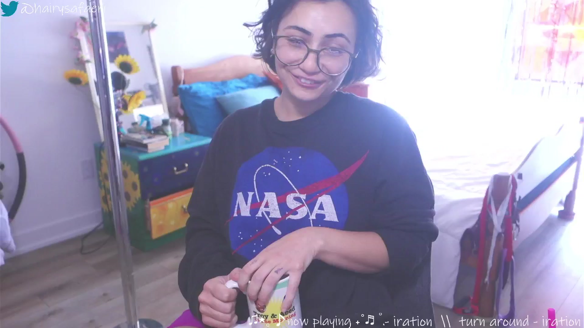 Gallery image thumbnail from barelysafaeri's myfreecams stream on, 06/04/2025, 15:34 image 15 of 20