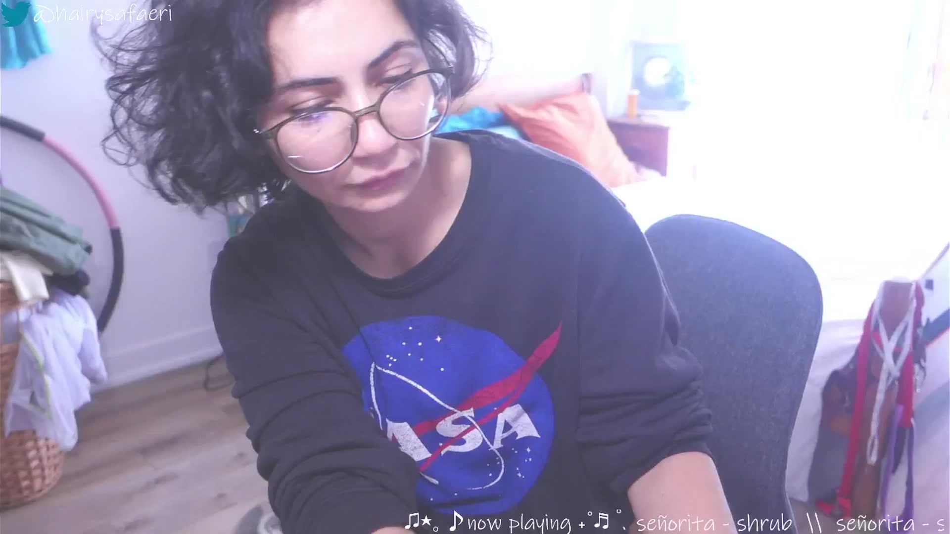 Gallery image thumbnail from barelysafaeri's myfreecams stream on, 06/04/2025, 17:22 image 20 of 20