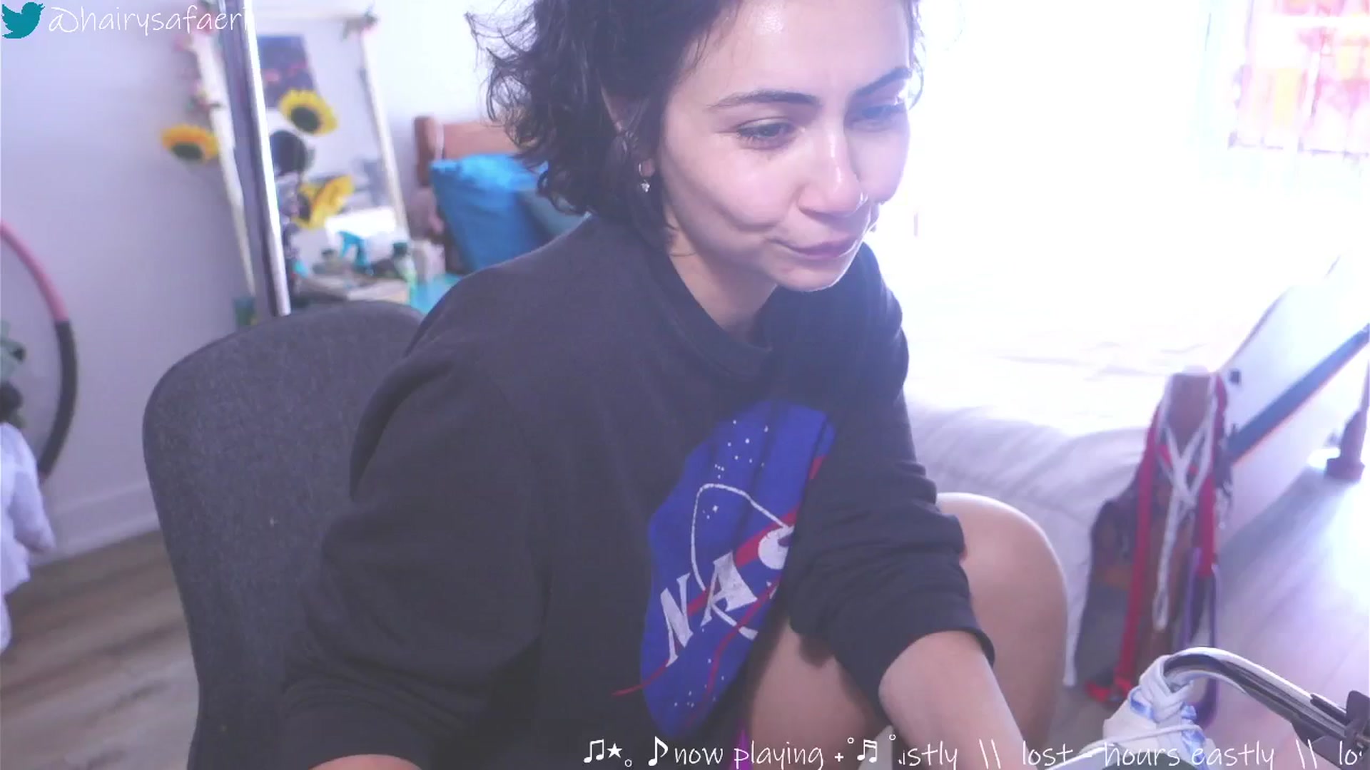 Gallery image thumbnail from barelysafaeri's myfreecams stream on, 06/04/2025, 17:22 image 1 of 20