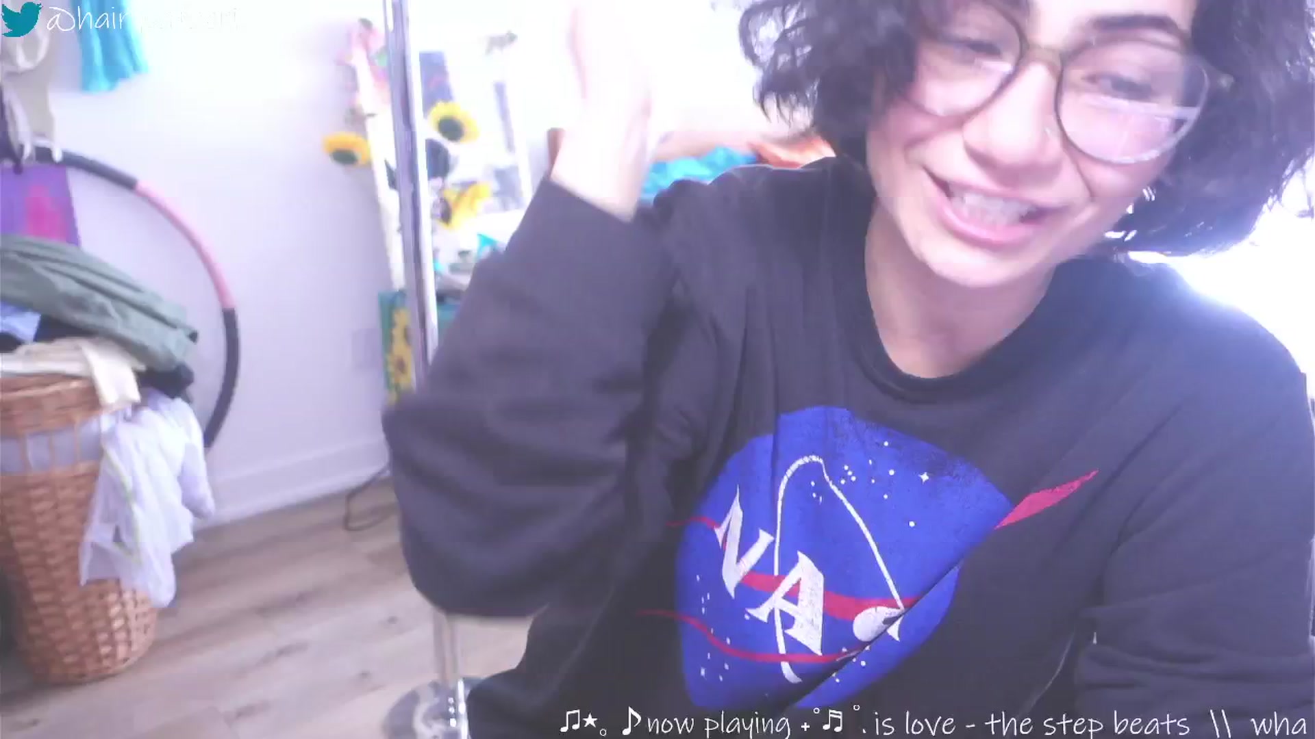 Gallery image thumbnail from barelysafaeri's myfreecams stream on, 06/04/2025, 17:22 image 14 of 20