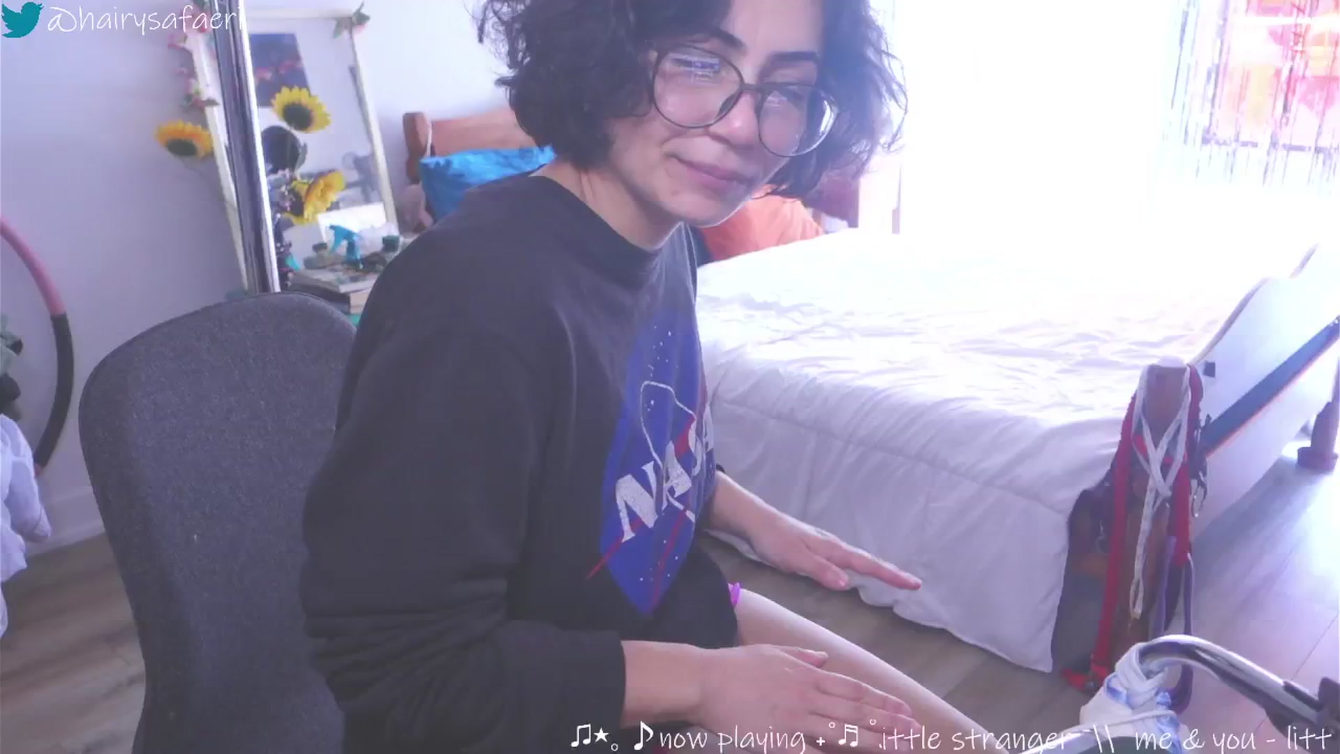 Gallery image thumbnail from barelysafaeri's myfreecams stream on, 06/04/2025, 17:22 image 3 of 20