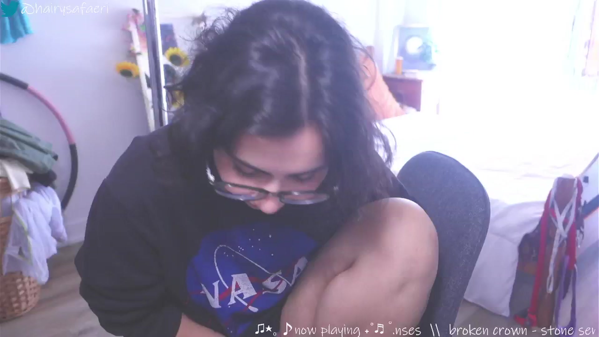 Gallery image thumbnail from barelysafaeri's myfreecams stream on, 06/04/2025, 17:22 image 17 of 20
