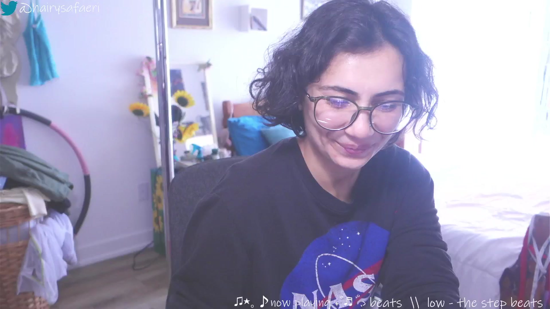Gallery image thumbnail from barelysafaeri's myfreecams stream on, 06/04/2025, 18:48 image 5 of 20