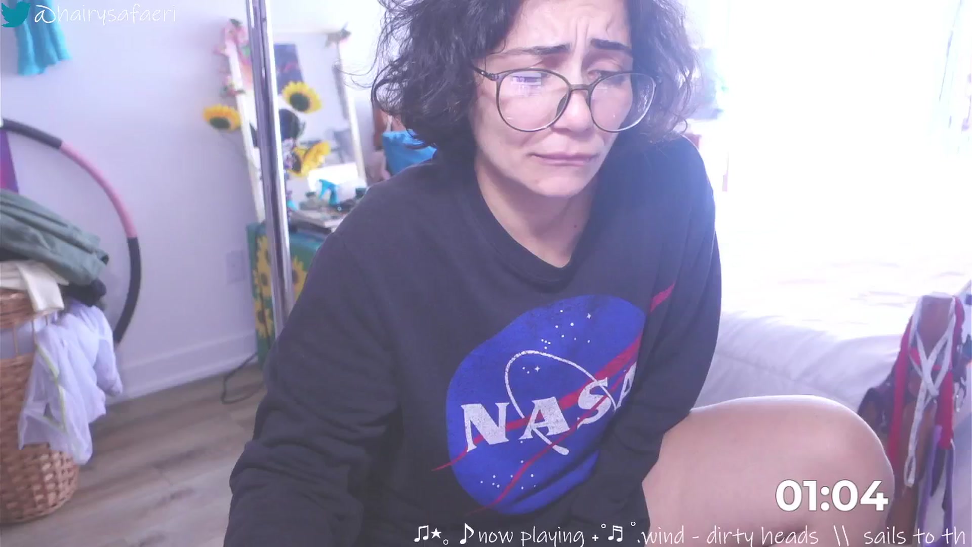 Gallery image thumbnail from barelysafaeri's myfreecams stream on, 06/04/2025, 18:48 image 6 of 20