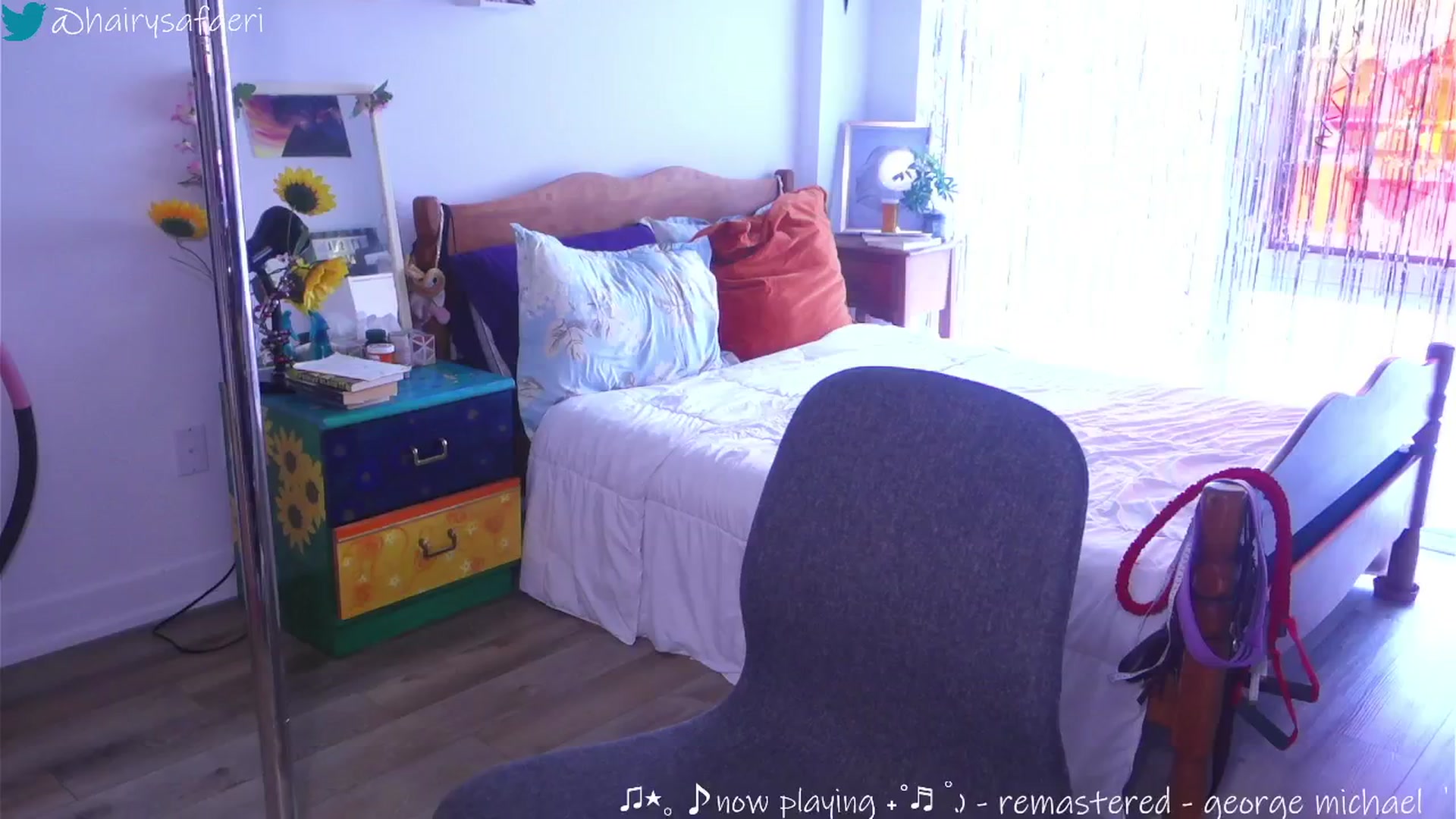 Gallery image thumbnail from barelysafaeri's myfreecams stream on, 06/10/2025, 21:01 image 15 of 20