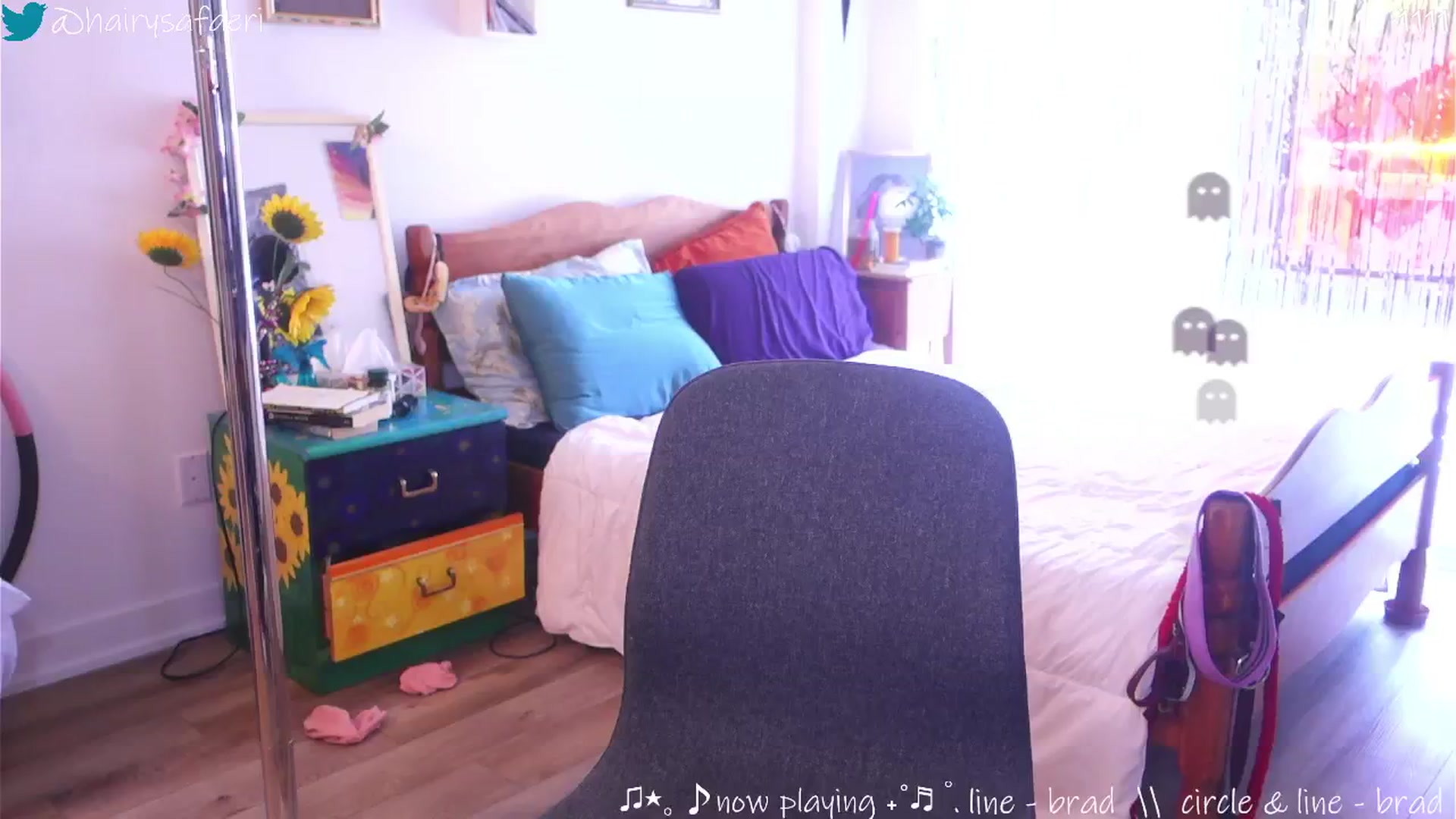 Gallery image thumbnail from barelysafaeri's myfreecams stream on, 06/17/2025, 17:15 image 6 of 20