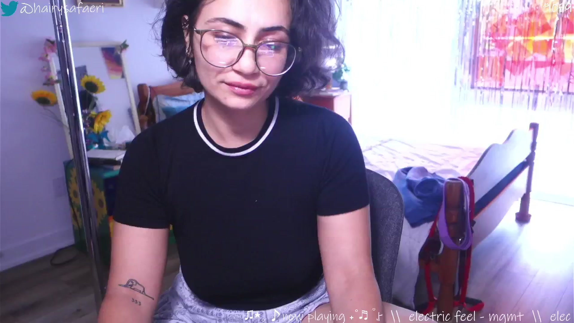 Gallery image thumbnail from barelysafaeri's myfreecams stream on, 06/18/2025, 19:35 image 4 of 20