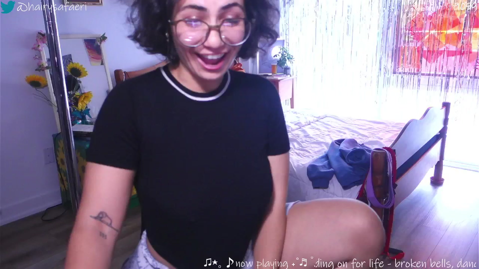 Gallery image thumbnail from barelysafaeri's myfreecams stream on, 06/18/2025, 19:35 image 8 of 20