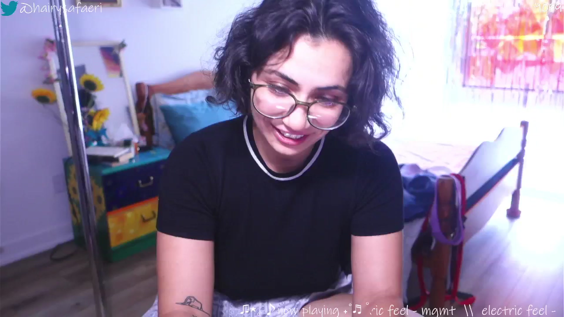 Gallery image thumbnail from barelysafaeri's myfreecams stream on, 06/18/2025, 19:35 image 3 of 20