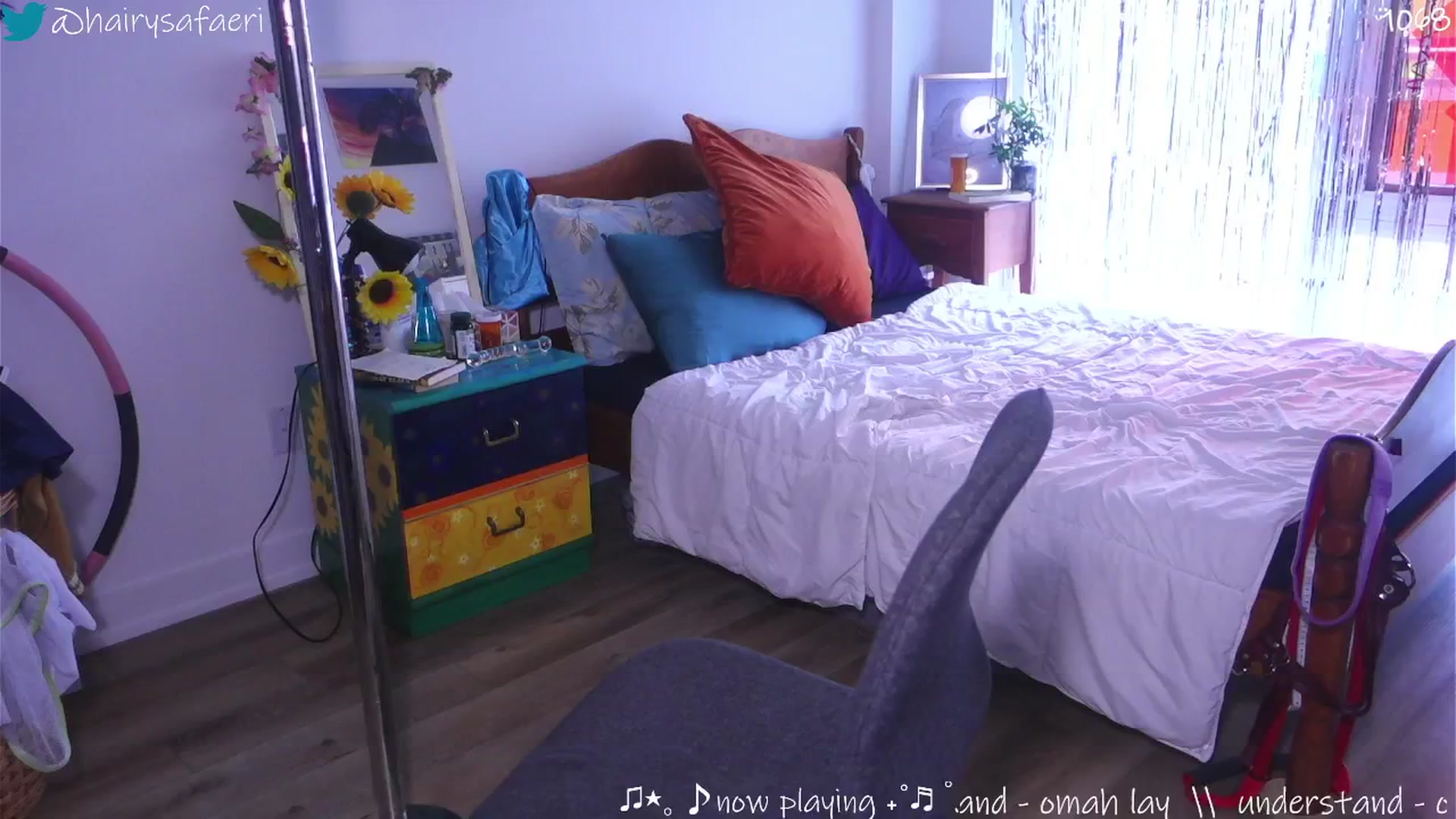 Gallery image thumbnail from barelysafaeri's myfreecams stream on, 06/26/2025, 19:01 image 17 of 20