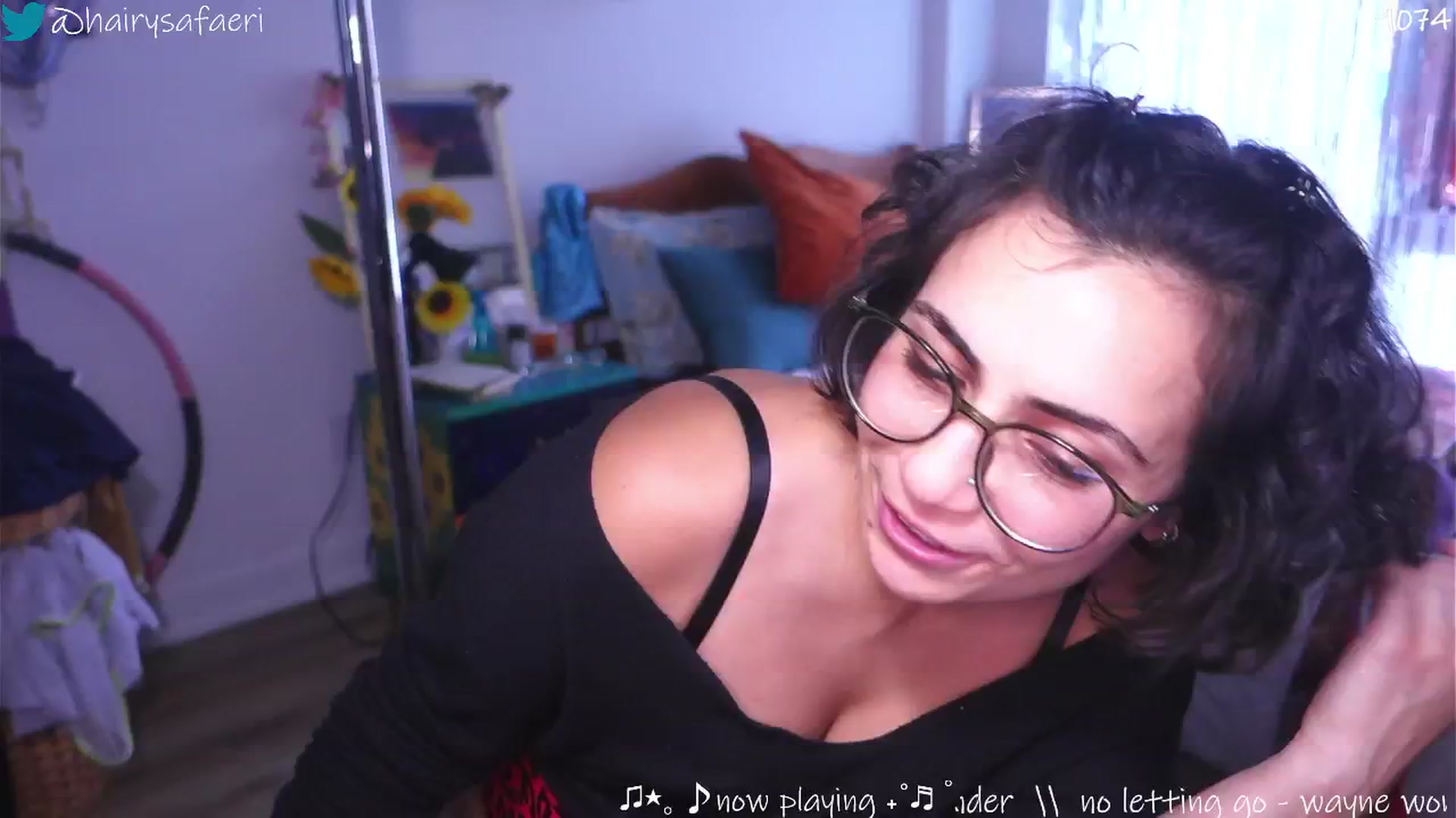 Gallery image thumbnail from barelysafaeri's myfreecams stream on, 06/26/2025, 19:01 image 7 of 20