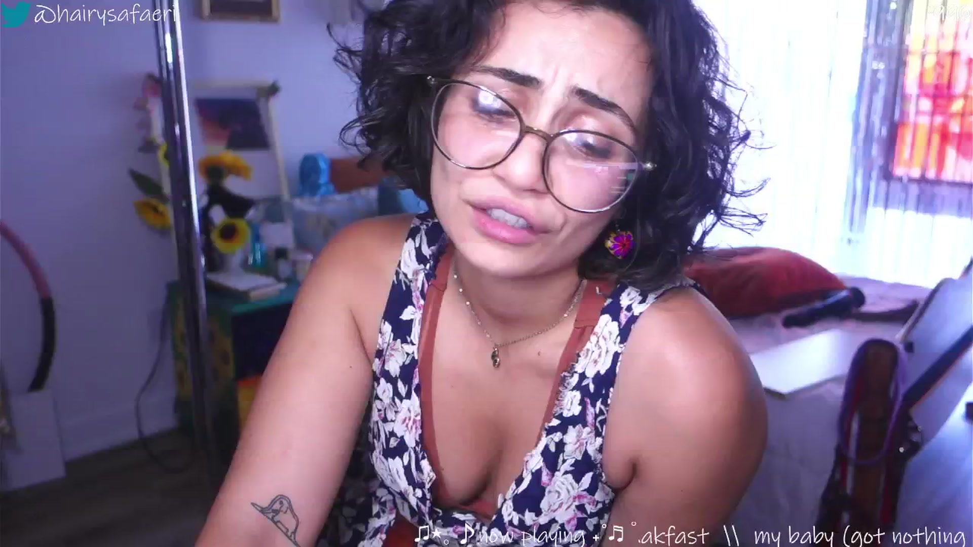 Gallery image thumbnail from barelysafaeri's myfreecams stream on, 06/27/2025, 22:33 image 8 of 20