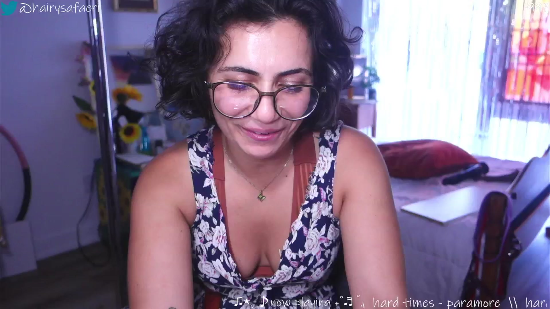Gallery image thumbnail from barelysafaeri's myfreecams stream on, 06/27/2025, 22:33 image 6 of 20