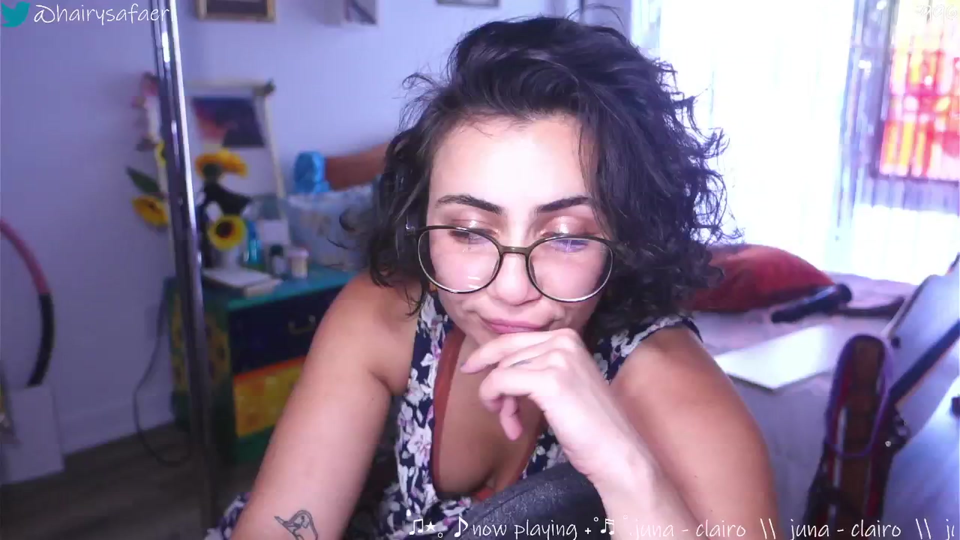 Gallery image thumbnail from barelysafaeri's myfreecams stream on, 06/27/2025, 22:33 image 17 of 20