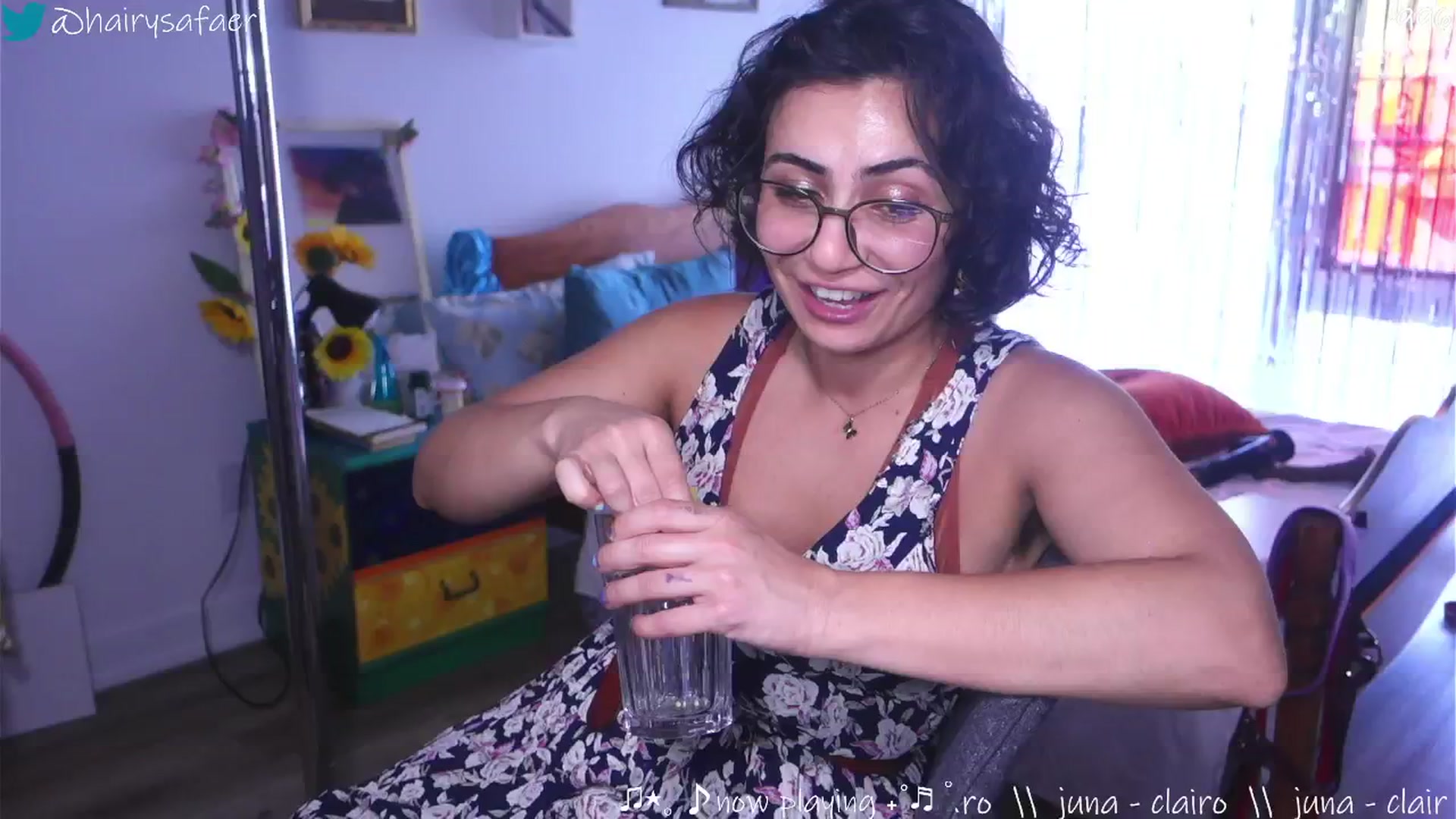 Gallery image thumbnail from barelysafaeri's myfreecams stream on, 06/27/2025, 22:33 image 14 of 20