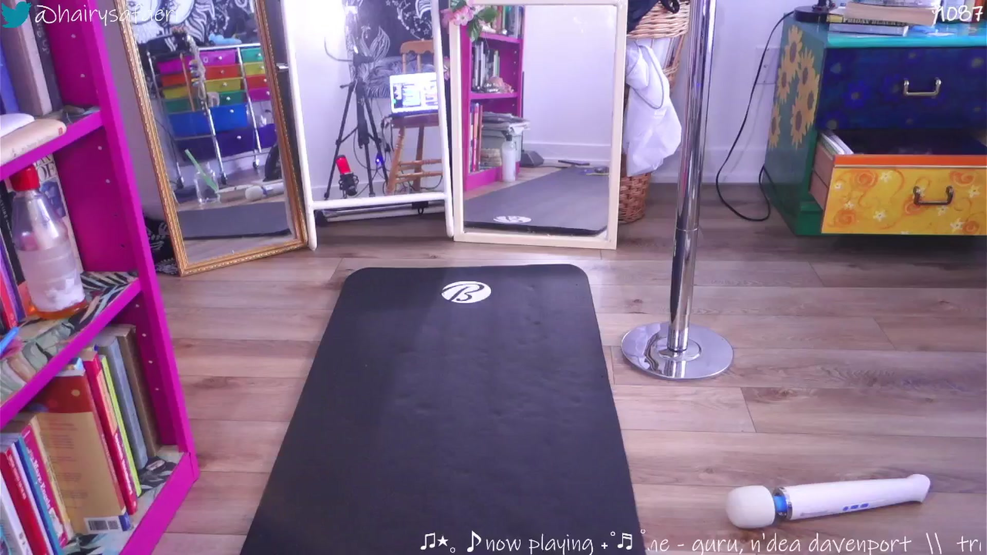 Gallery image thumbnail from barelysafaeri's myfreecams stream on, 07/08/2025, 19:19 image 14 of 20