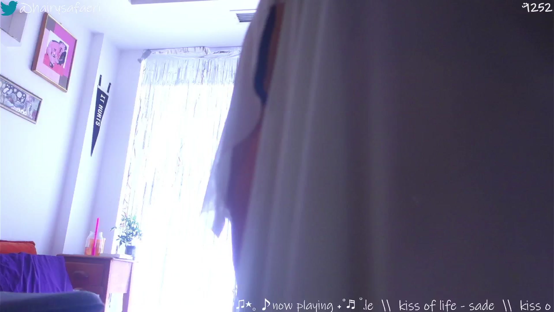 Gallery image thumbnail from barelysafaeri's myfreecams stream on, 07/17/2025, 17:31 image 16 of 20
