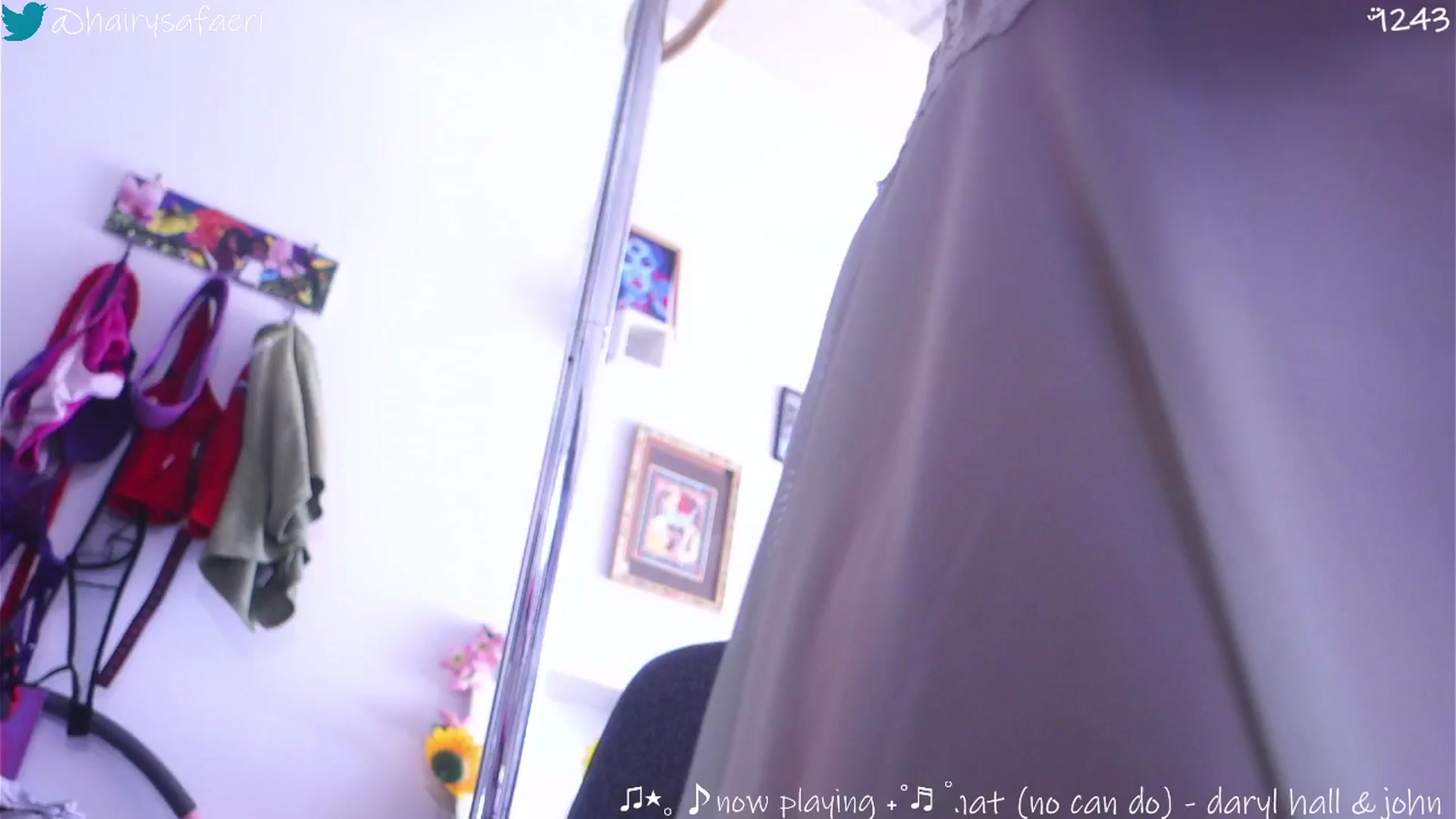 Gallery image thumbnail from barelysafaeri's myfreecams stream on, 07/17/2025, 18:47 image 5 of 20