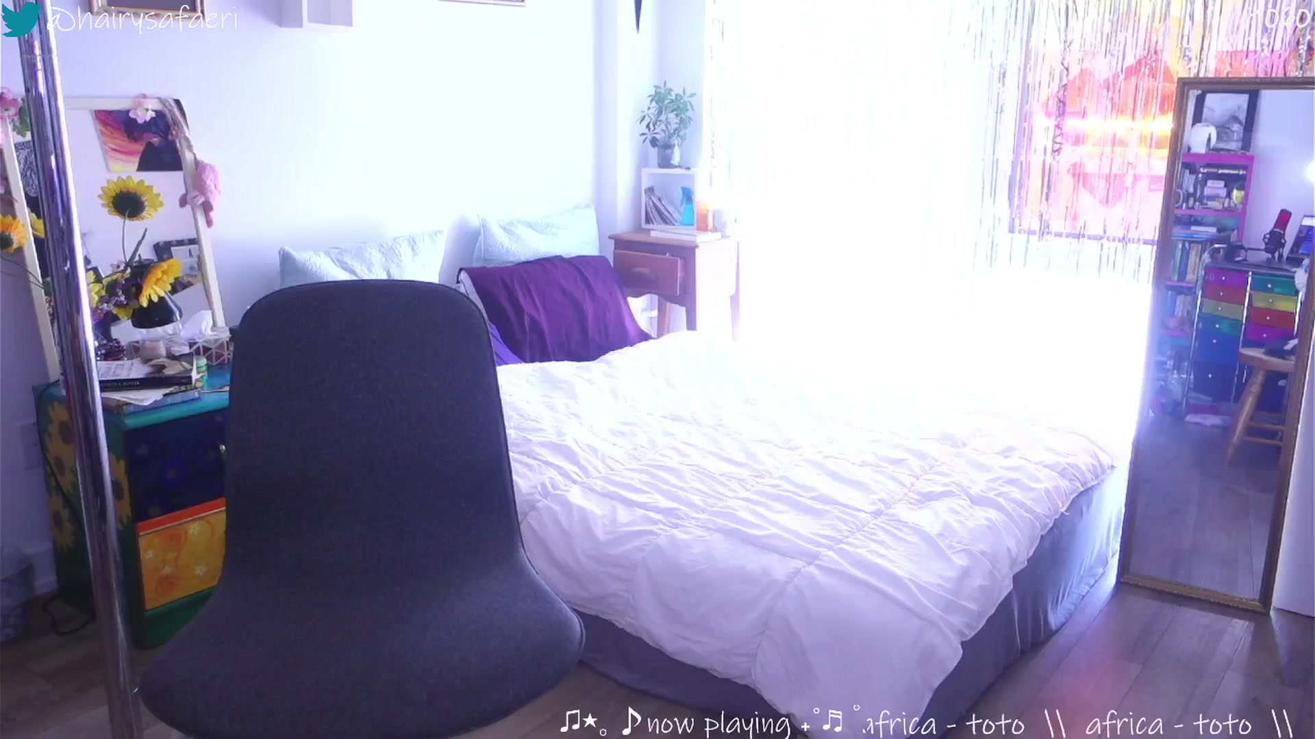 Gallery image thumbnail from barelysafaeri's myfreecams stream on, 07/28/2025, 16:03 image 14 of 20