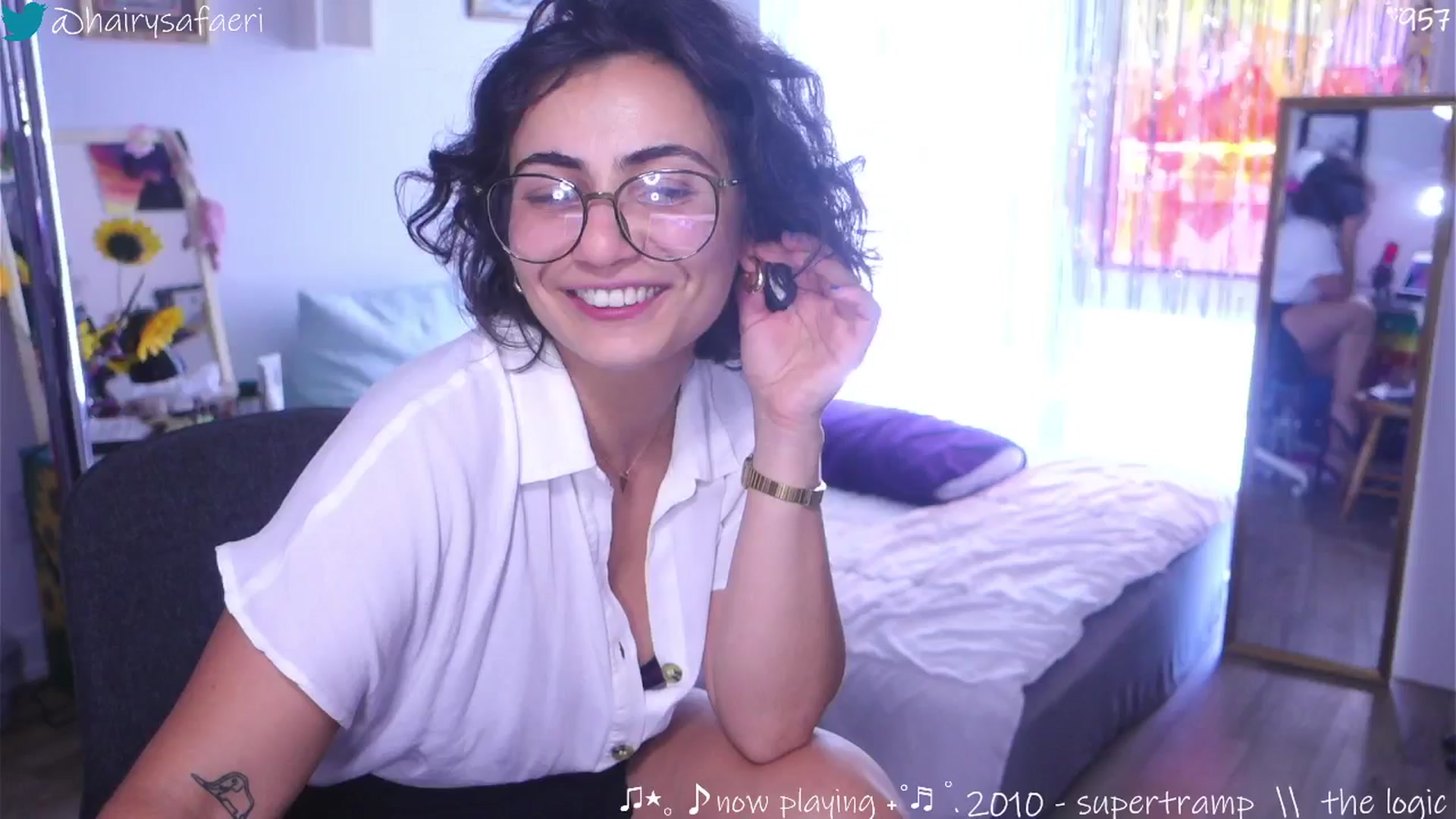 Gallery image thumbnail from barelysafaeri's myfreecams stream on, 07/28/2025, 19:14 image 1 of 20