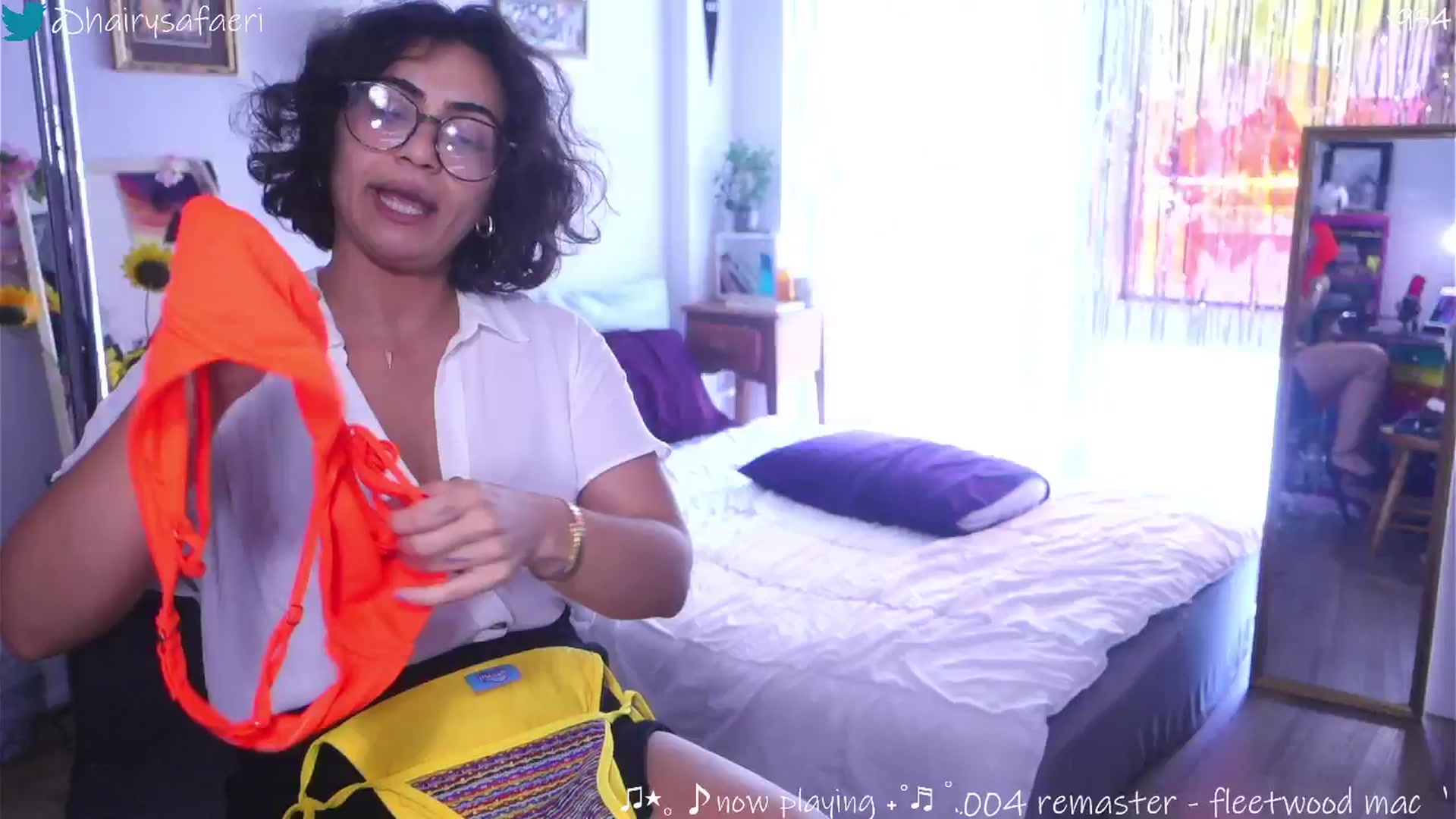 Gallery image thumbnail from barelysafaeri's myfreecams stream on, 07/28/2025, 19:14 image 7 of 20