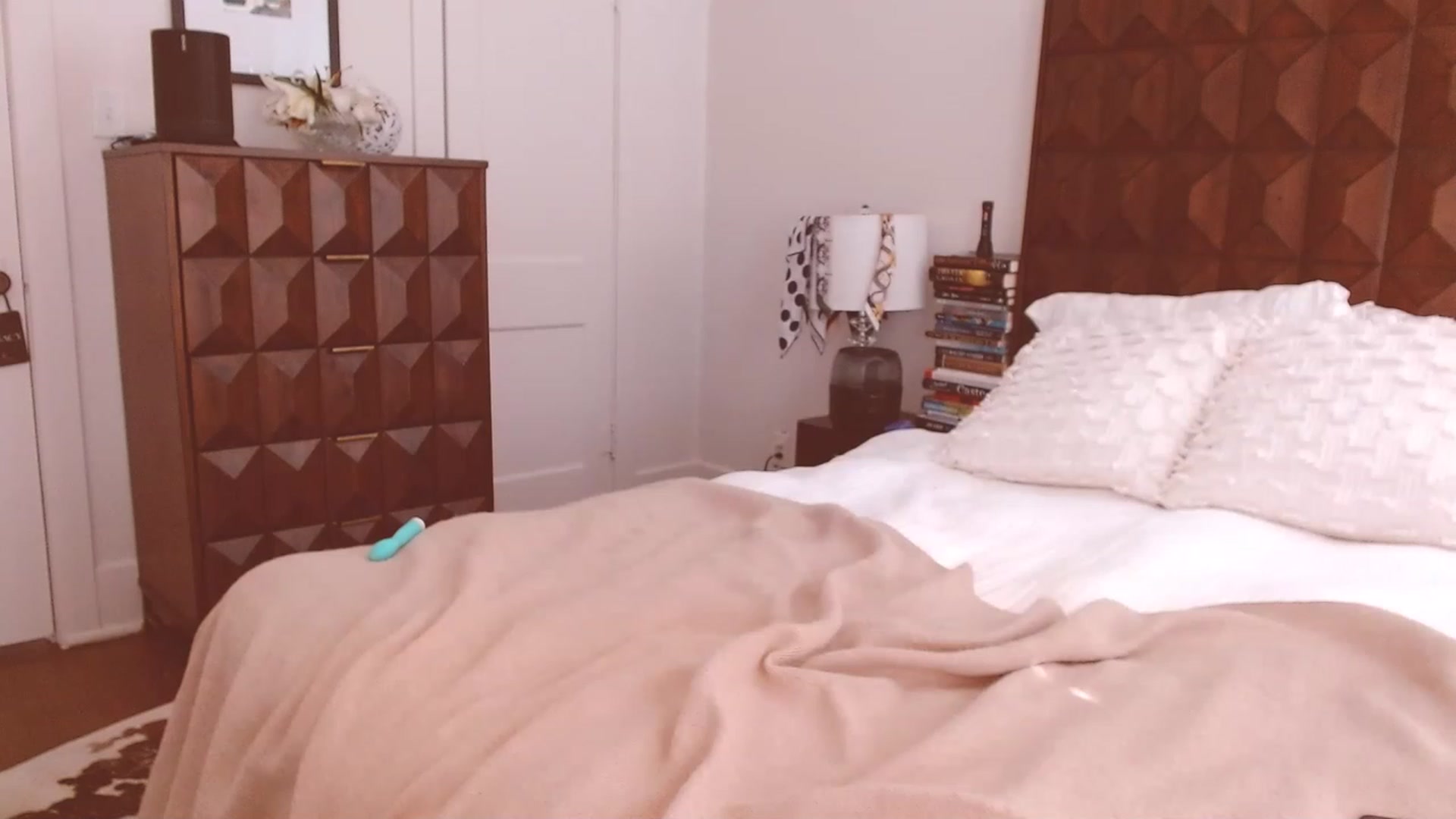 Gallery image thumbnail from basskittyxo's myfreecams stream on, 02/24/2023, 20:24 image 18 of 20