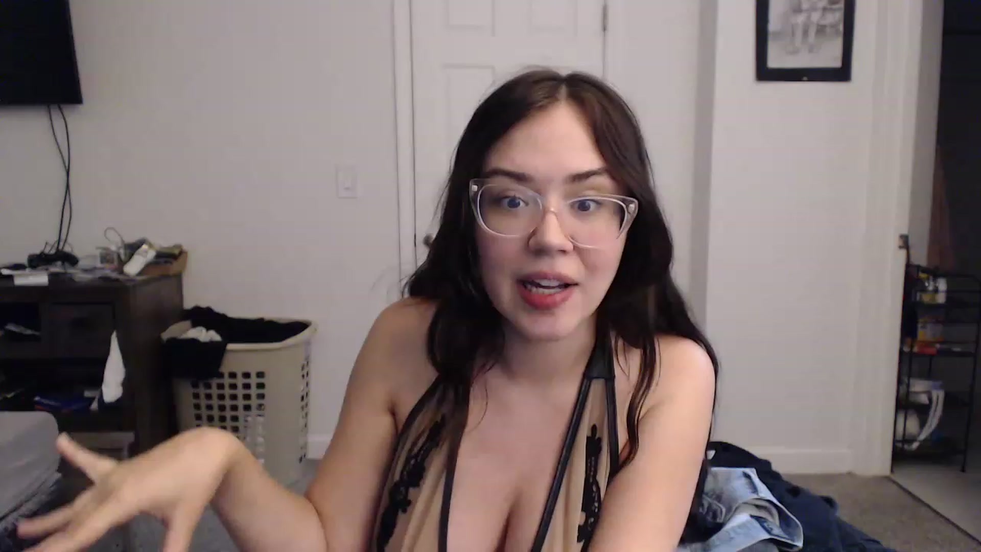 Gallery image thumbnail from baybyyG's myfreecams stream on, 06/16/2023, 15:51 image 5 of 20