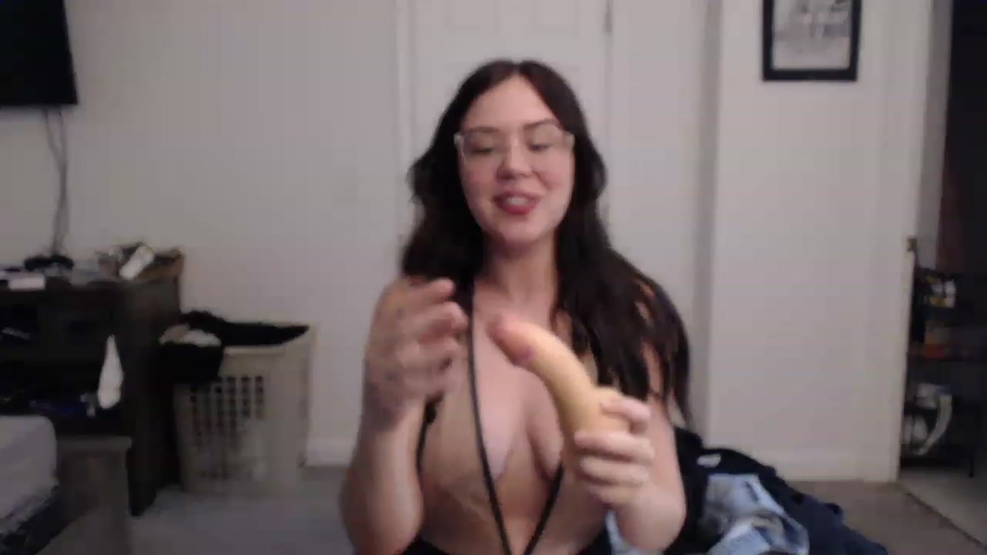 Gallery image thumbnail from baybyyG's myfreecams stream on, 06/16/2023, 15:51 image 2 of 20