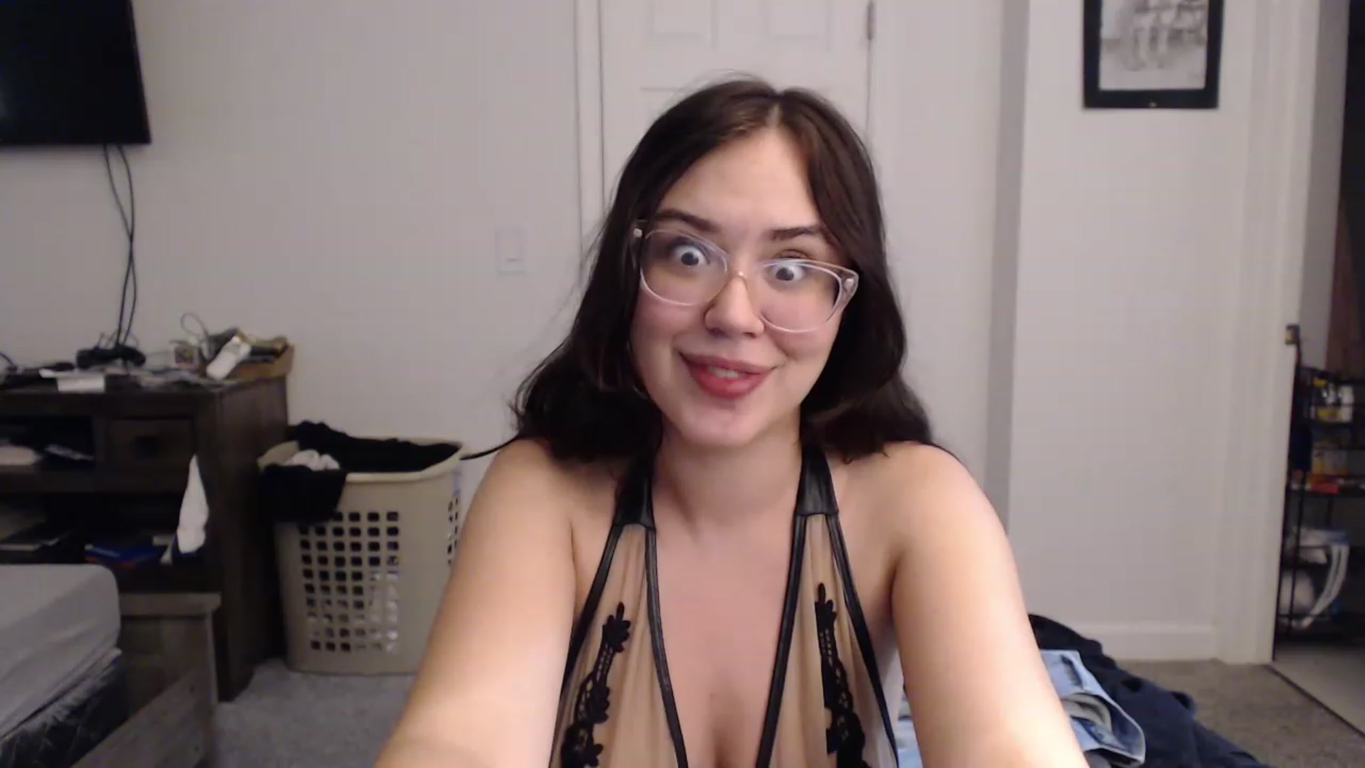 Gallery image thumbnail from baybyyG's myfreecams stream on, 06/16/2023, 15:51 image 14 of 20