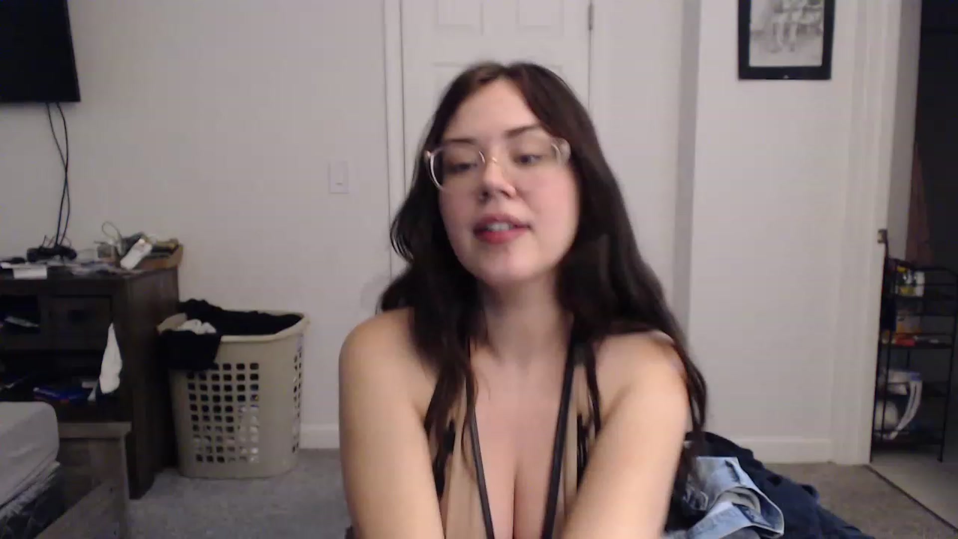 Gallery image thumbnail from baybyyG's myfreecams stream on, 06/16/2023, 15:51 image 9 of 20