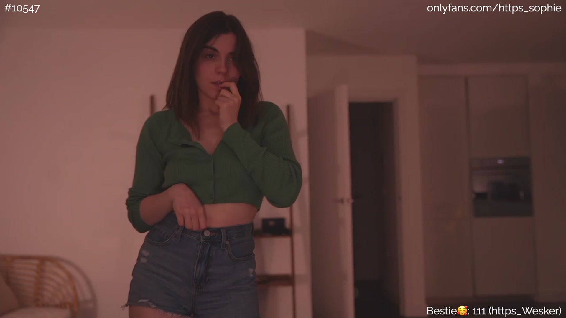 Gallery image thumbnail from bb_sophie's myfreecams stream on, 08/17/2023, 01:02 image 3 of 20