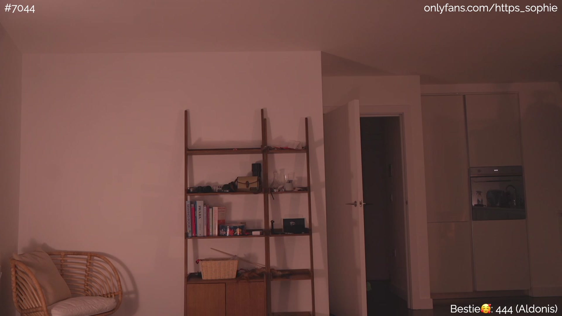 Gallery image thumbnail from bb_sophie's myfreecams stream on, 08/17/2023, 01:16 image 1 of 20