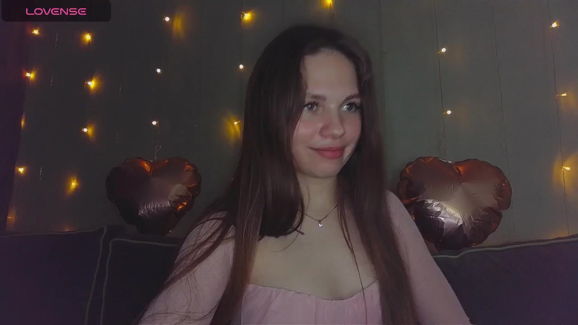 Gallery image thumbnail from bb_starlight's myfreecams stream on, 04/13/2026, 14:36 image 18 of 20