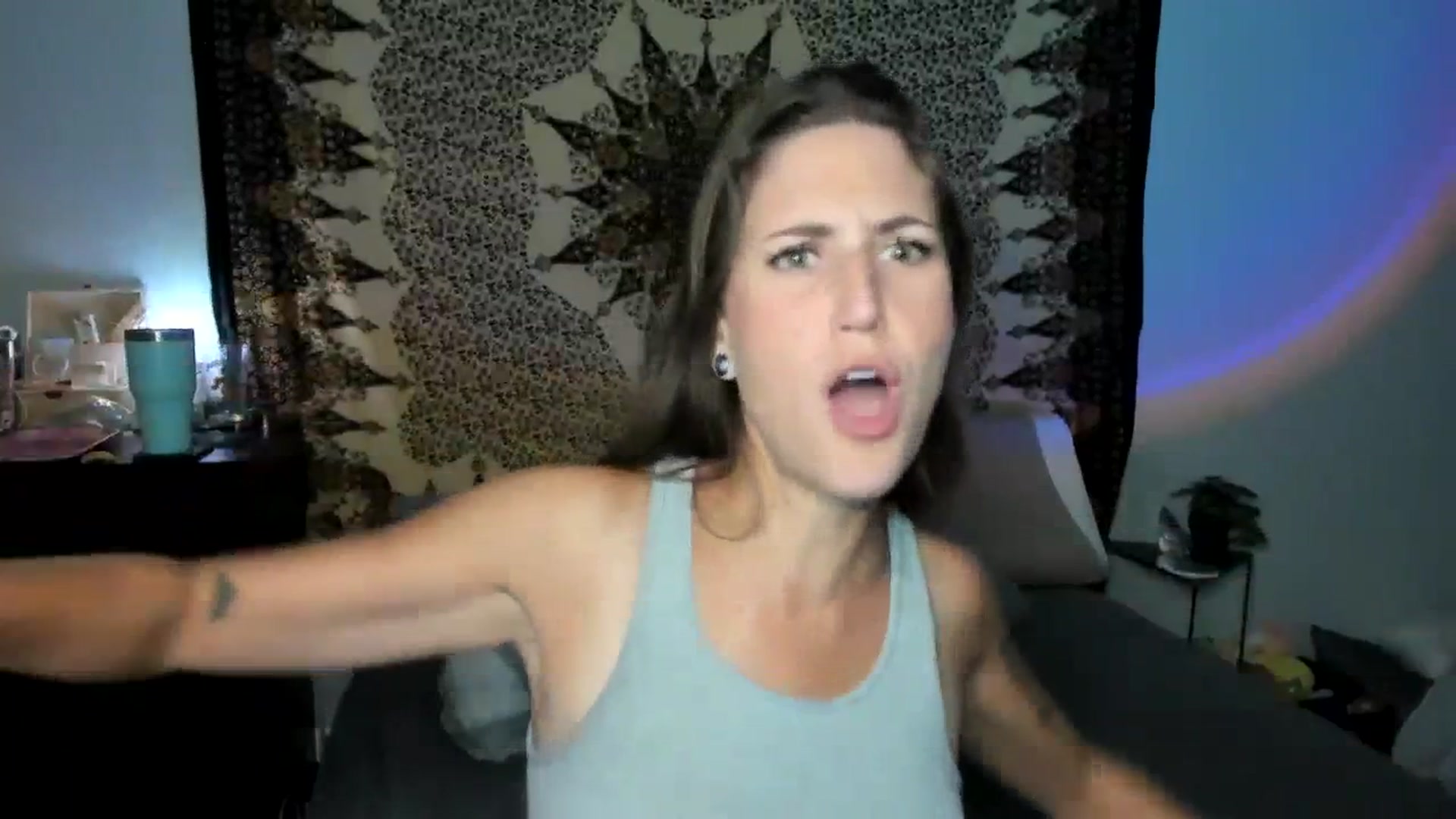 Gallery image thumbnail from bby_fawn's myfreecams stream on, 07/14/2023, 06:01 image 6 of 20