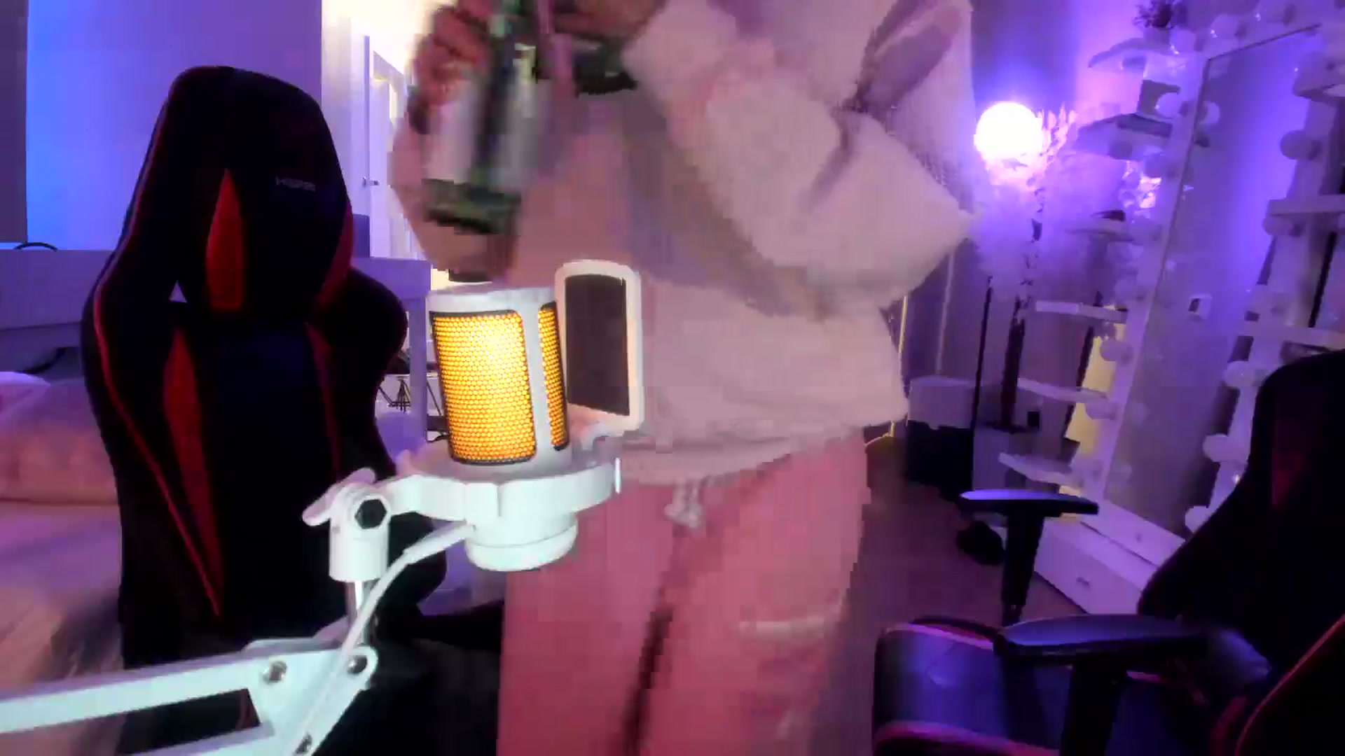 Gallery image thumbnail from bby_mous's myfreecams stream on, 03/09/2025, 10:42 image 20 of 20